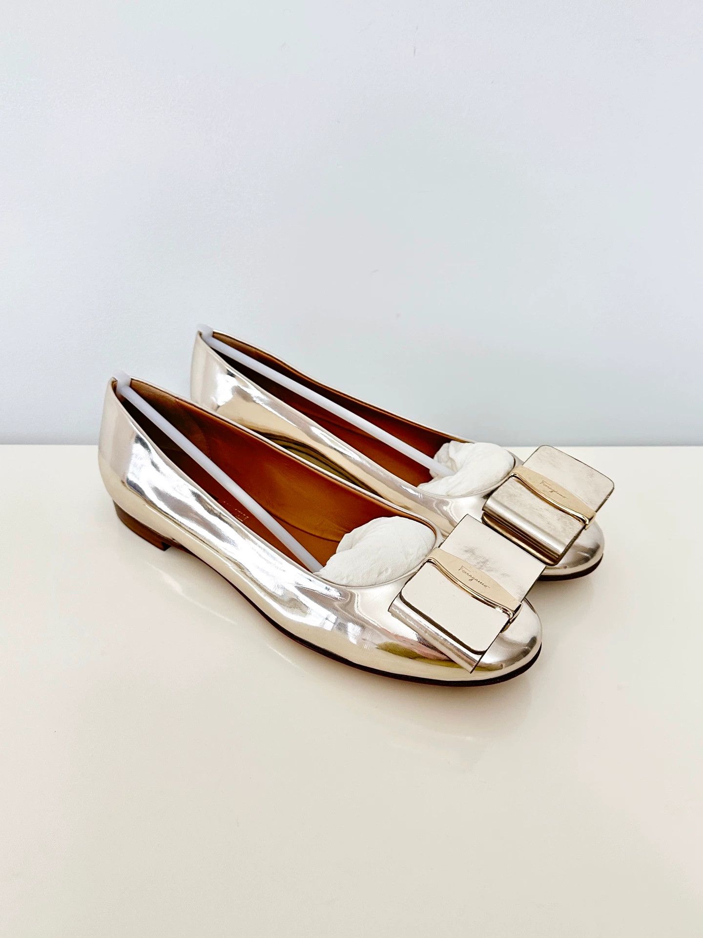 Salvatore Ferragamo Ferragamo Women's Patent Metal Bow Square Buckle Loafer Size US 6 / IT 36 - 3 Thumbnail