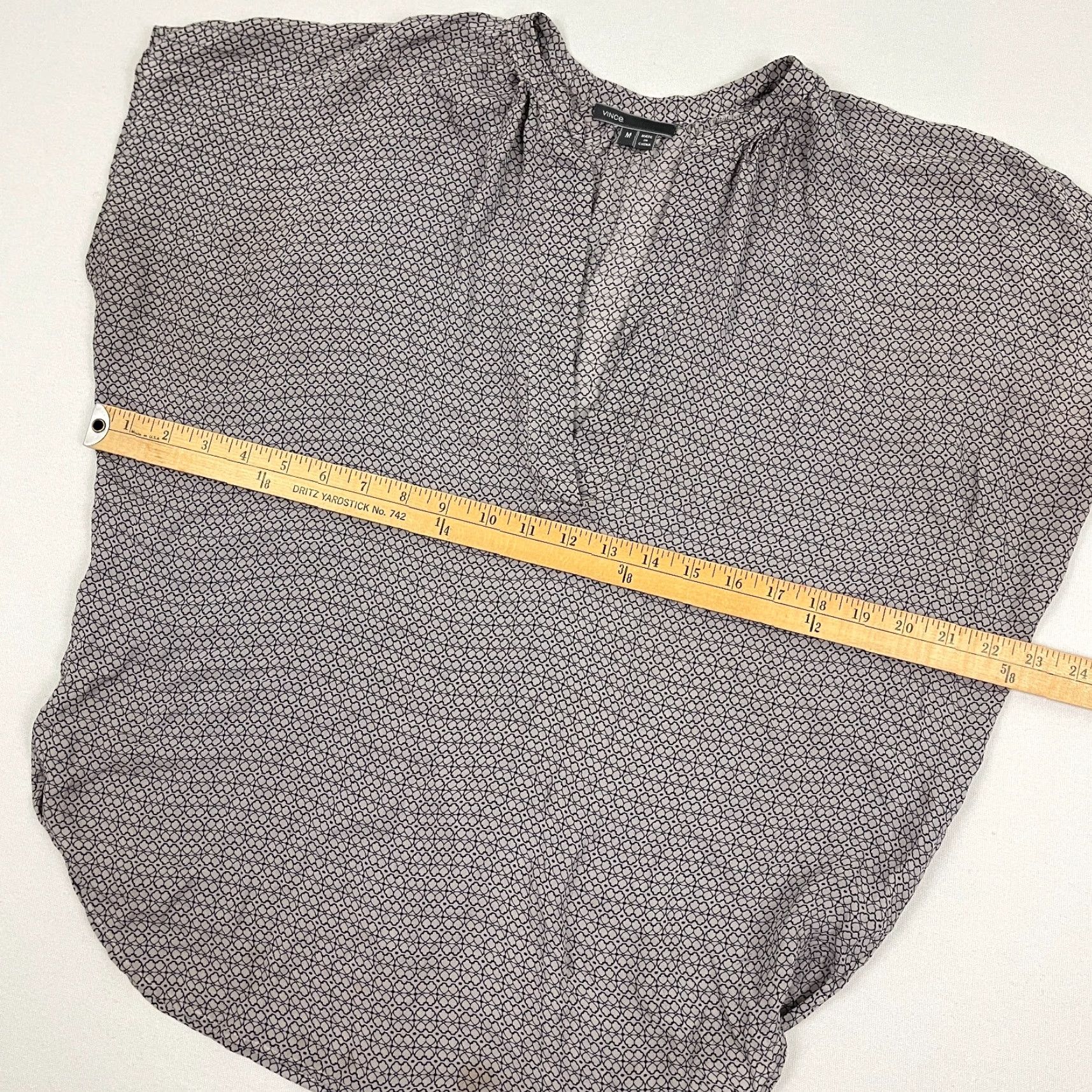 Vince Vince Blouse Top Womens M Black White Geometric Silk Semi Sheer Office Casual Size M / US 6-8 / IT 42-44 - 5 Thumbnail