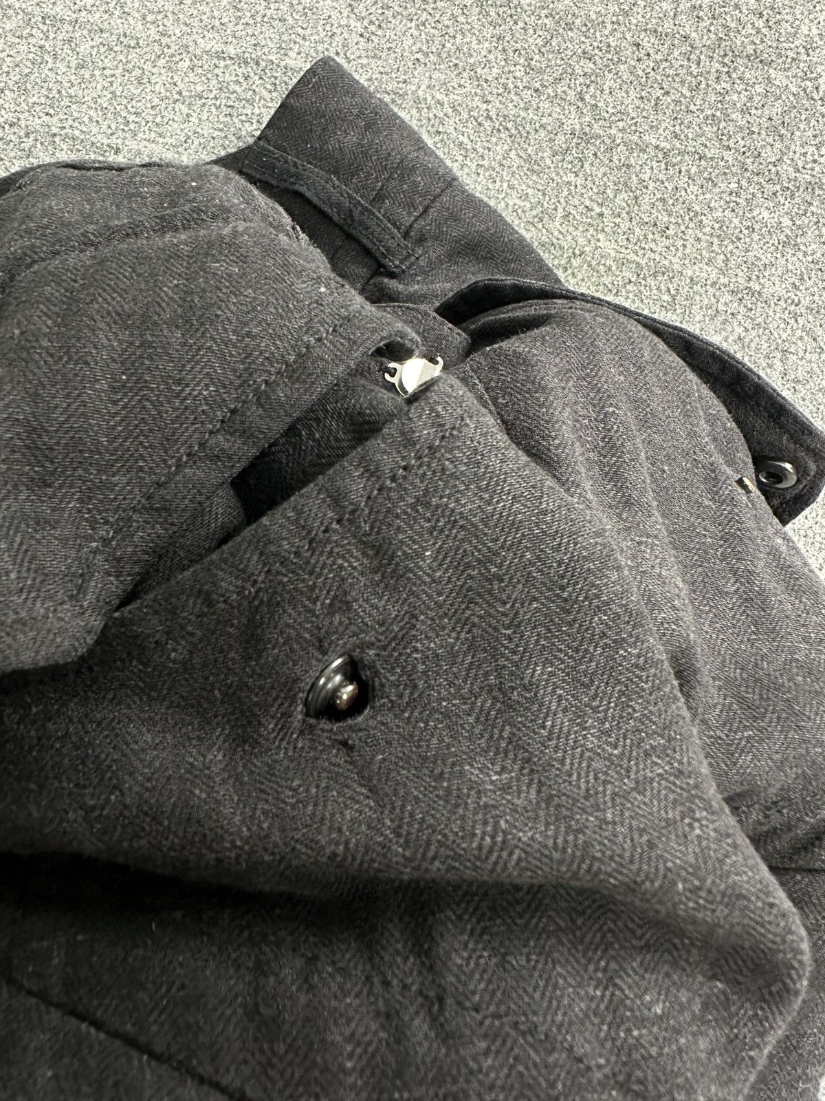 Julius Julius - Linen Gas Mask Multi Pocket Cargo - Gray/Black Size US 30 / EU 46 - 10 Thumbnail