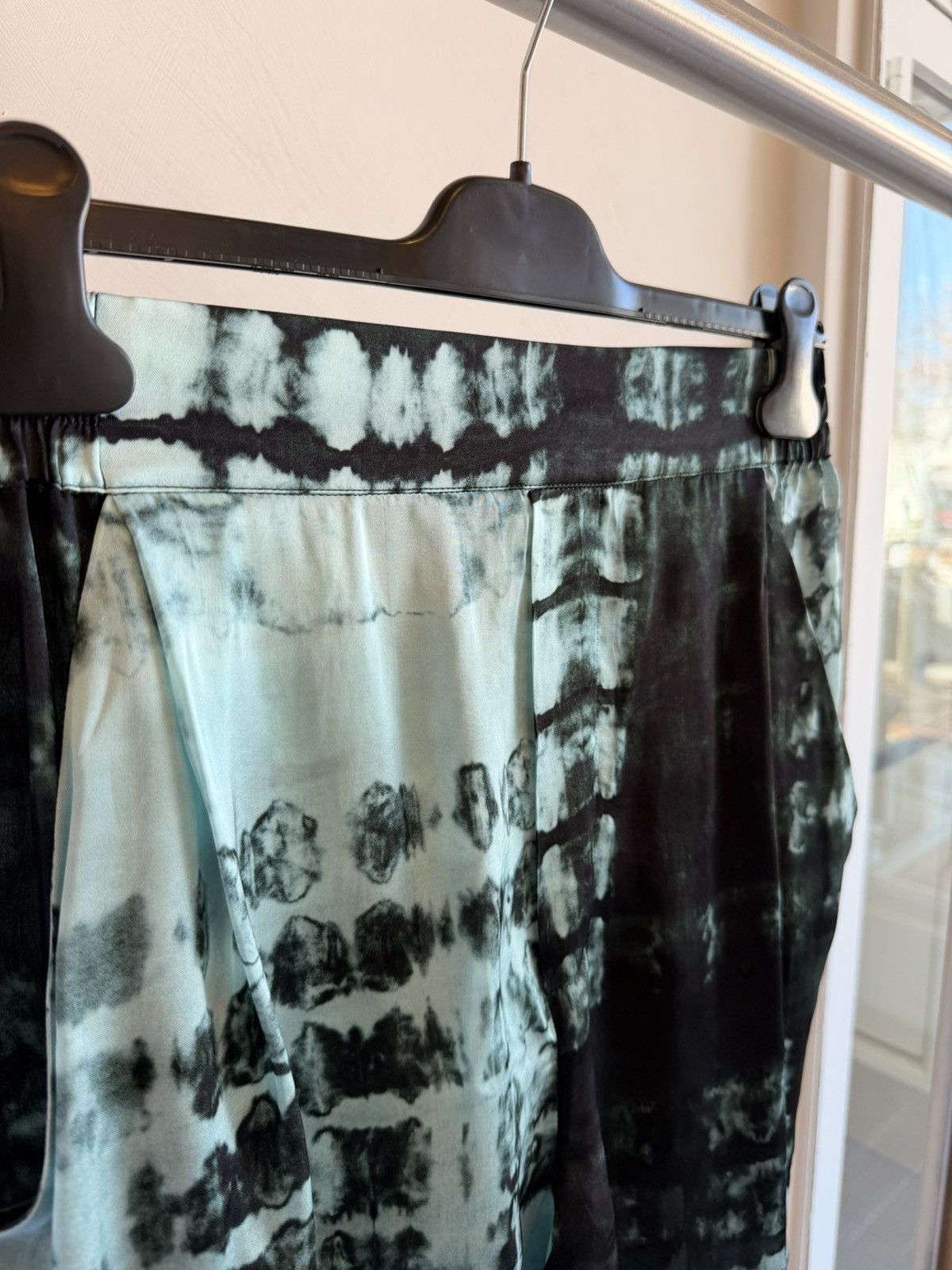Other DELOS Printed Shorts Turquoise Shibori Tie Dye Size M Size US 31 - 3 Thumbnail