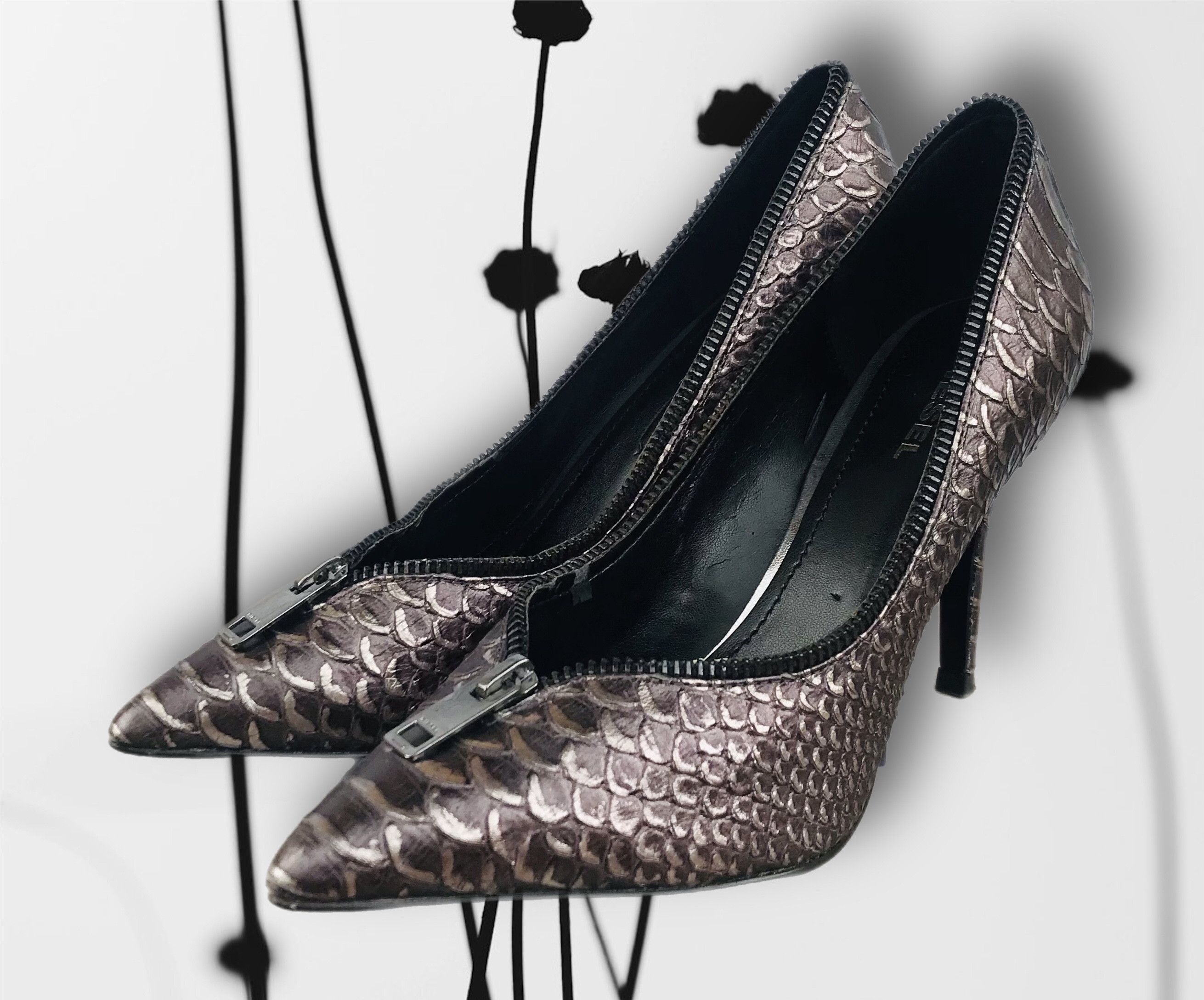 Diesel Diesel D- Elisah Zip Heels Pump Toe Leather Snake python Y2K Size US 8 / IT 38 - 1 Thumbnail