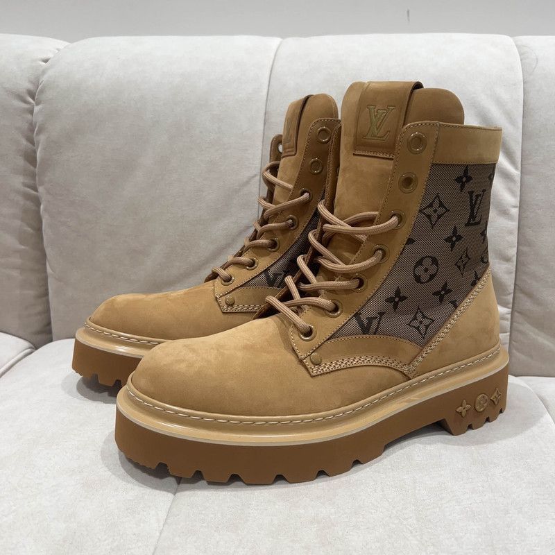 Louis Vuitton Ranger Leather Lace-Up Short Boots 0079