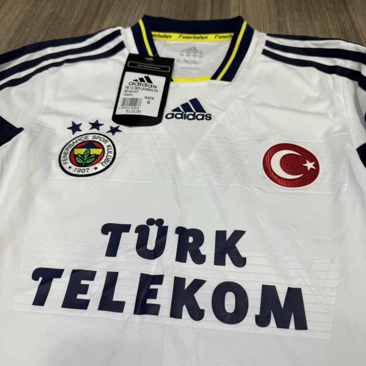 Adidas Fenerbahce 13/14 away shirt (bnwt) Size US S / EU 44-46 / 1 - 3 Thumbnail