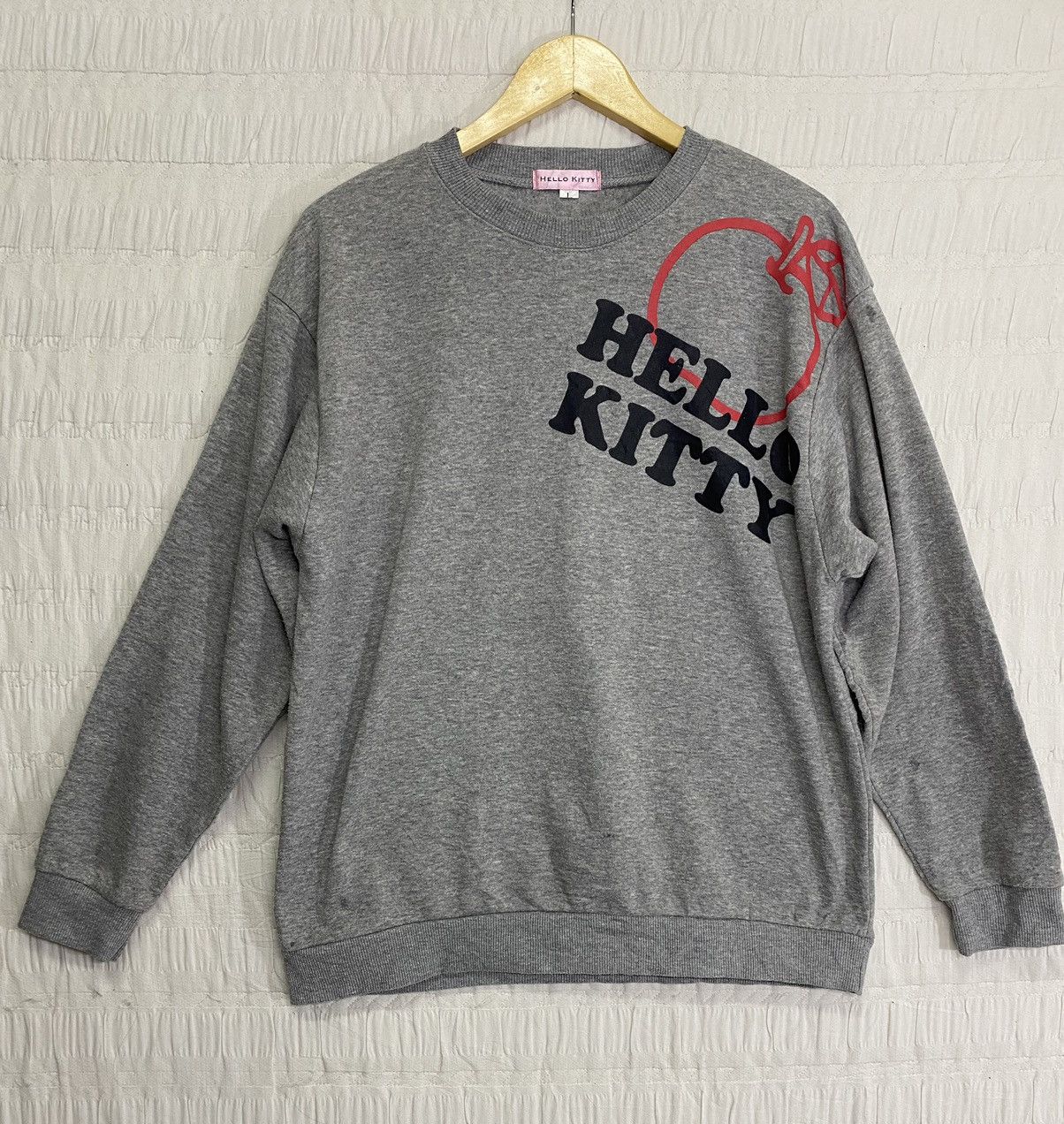 Japanese Brand (K) SANRIO HELLO KITTY SPELL OUT SWEATSHIRT Size L / US 10 / IT 46 - 2 Thumbnail