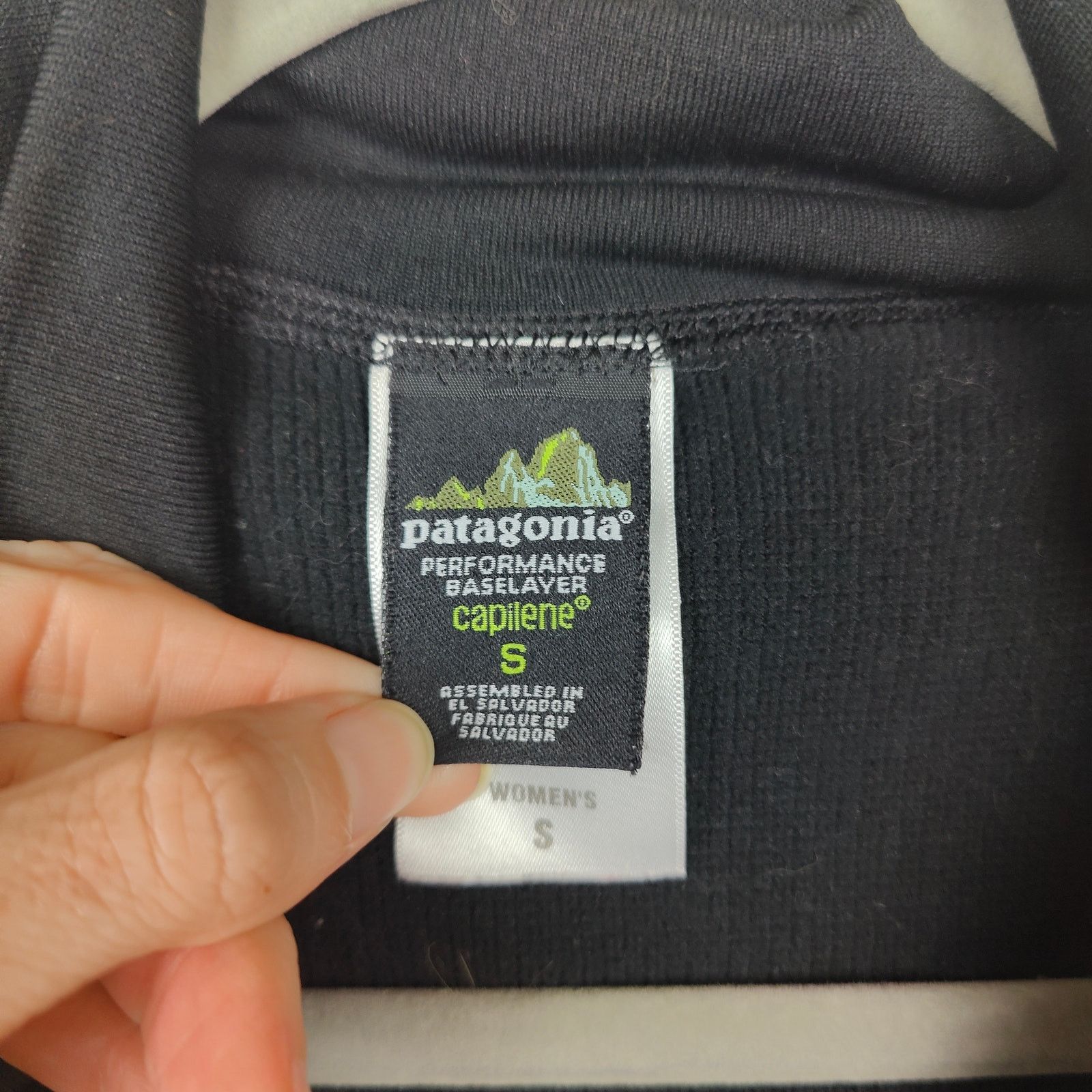 Patagonia Patagonia Capilene 4 Hoody Womens Small black Waffle Size S / US 4 / IT 40 - 5 Thumbnail