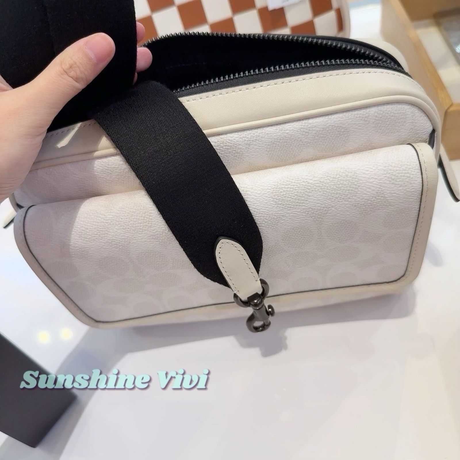 Coach NWT COACH CR712 Shoulder Bag Crossbody White /Black Size ONE SIZE - 8 Thumbnail