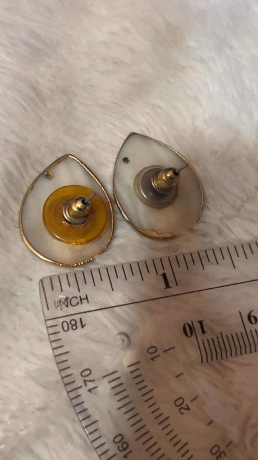 The Unbranded Brand Women's Unbranded Gold and White Teardrop Stud Earrings Size ONE SIZE - 4 Thumbnail
