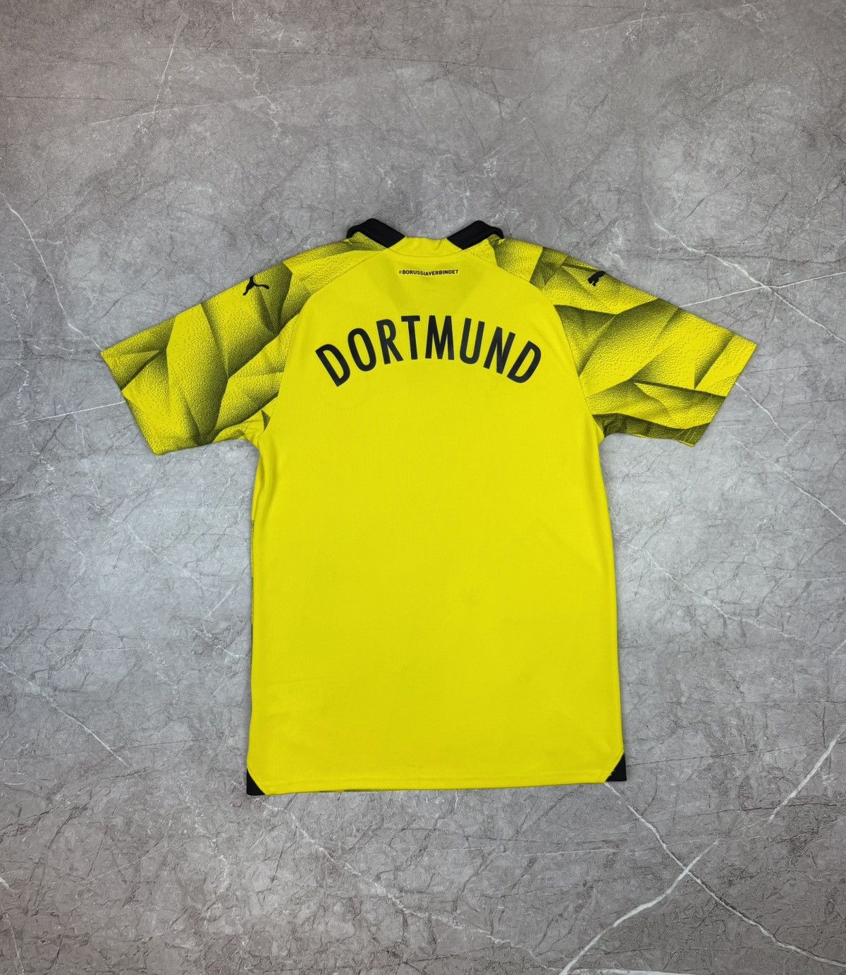 Puma Puma Borussia Dortmund 2023/24 Jersey size S Size US S / EU 44-46 / 1 - 3 Thumbnail