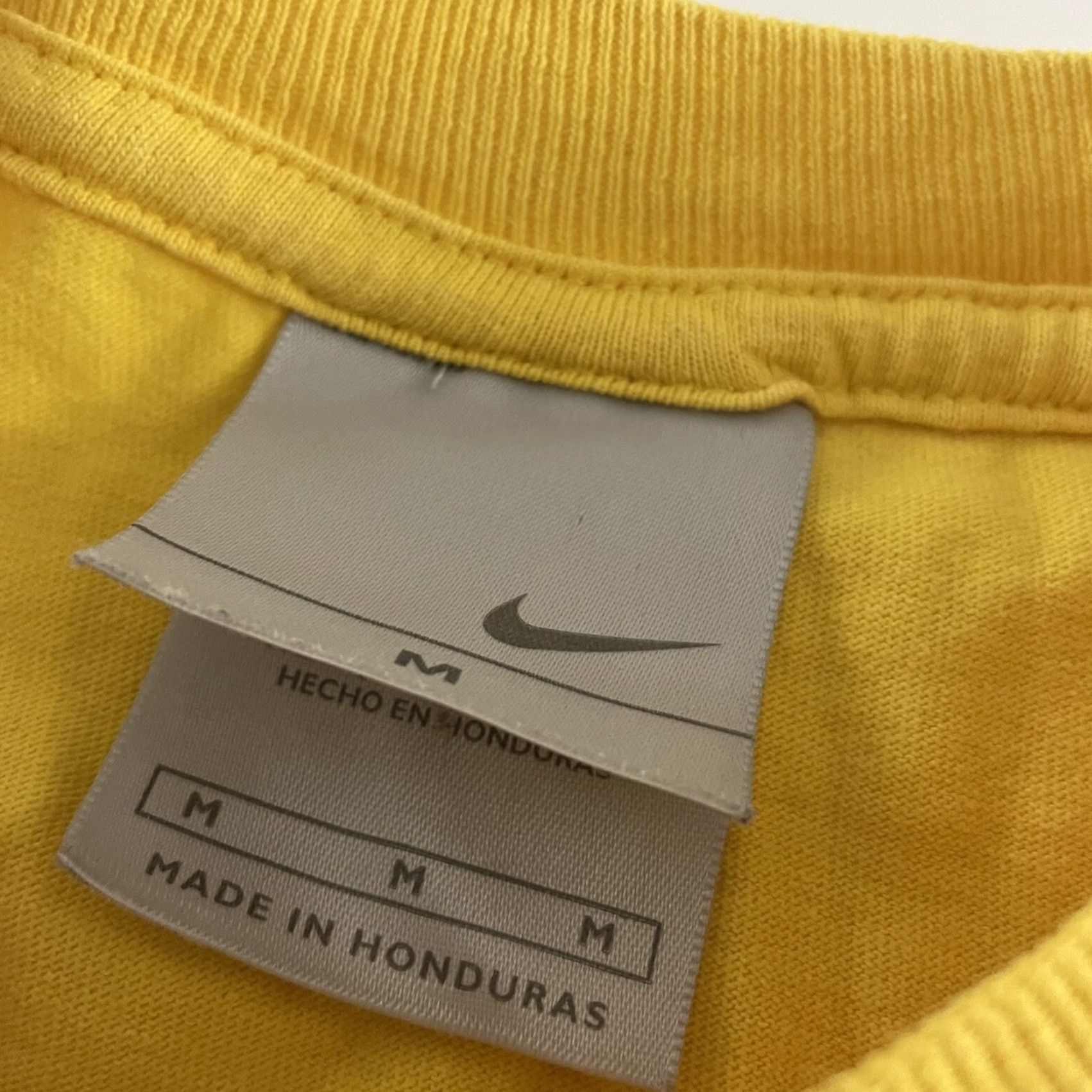 Nike VTG Nike We Got Sole Short Sleeve T Shirt Men M Yellow 90s Basketball Shirt Size US M / EU 48-50 / 2 - 2 Thumbnail
