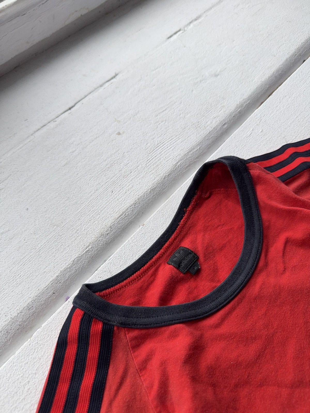 Adidas Vintage 00s Retro Adidas Original Red Faded T shirt Y2K Size US M / EU 48-50 / 2 - 5 Thumbnail