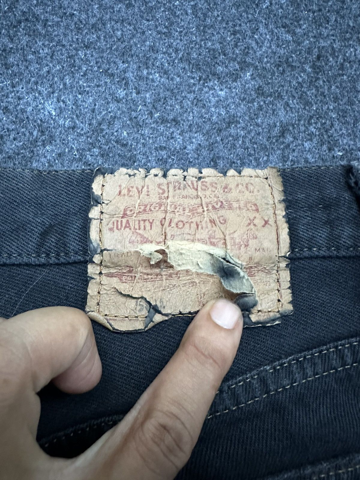 Levi's Levis 501 Made in Usa Super Black Distressed Denim 30x29 D15 Size US 30 / EU 46 - 16 Thumbnail