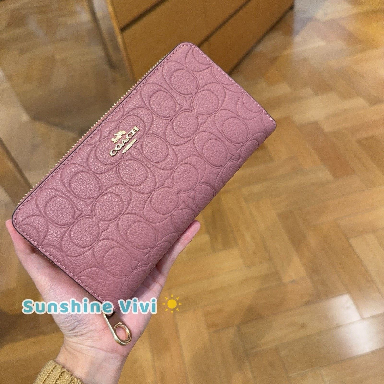 Coach NWT Coach CCL35 Long Zip Around Wallet Signature Peony Size ONE SIZE - 1 Thumbnail