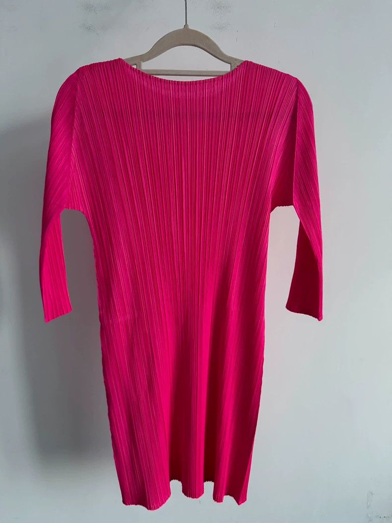 Issey Miyake Issey Miyake size:3 Deep red pleated short-sleeved shirt Size S / US 4 / IT 40 - 2 Thumbnail