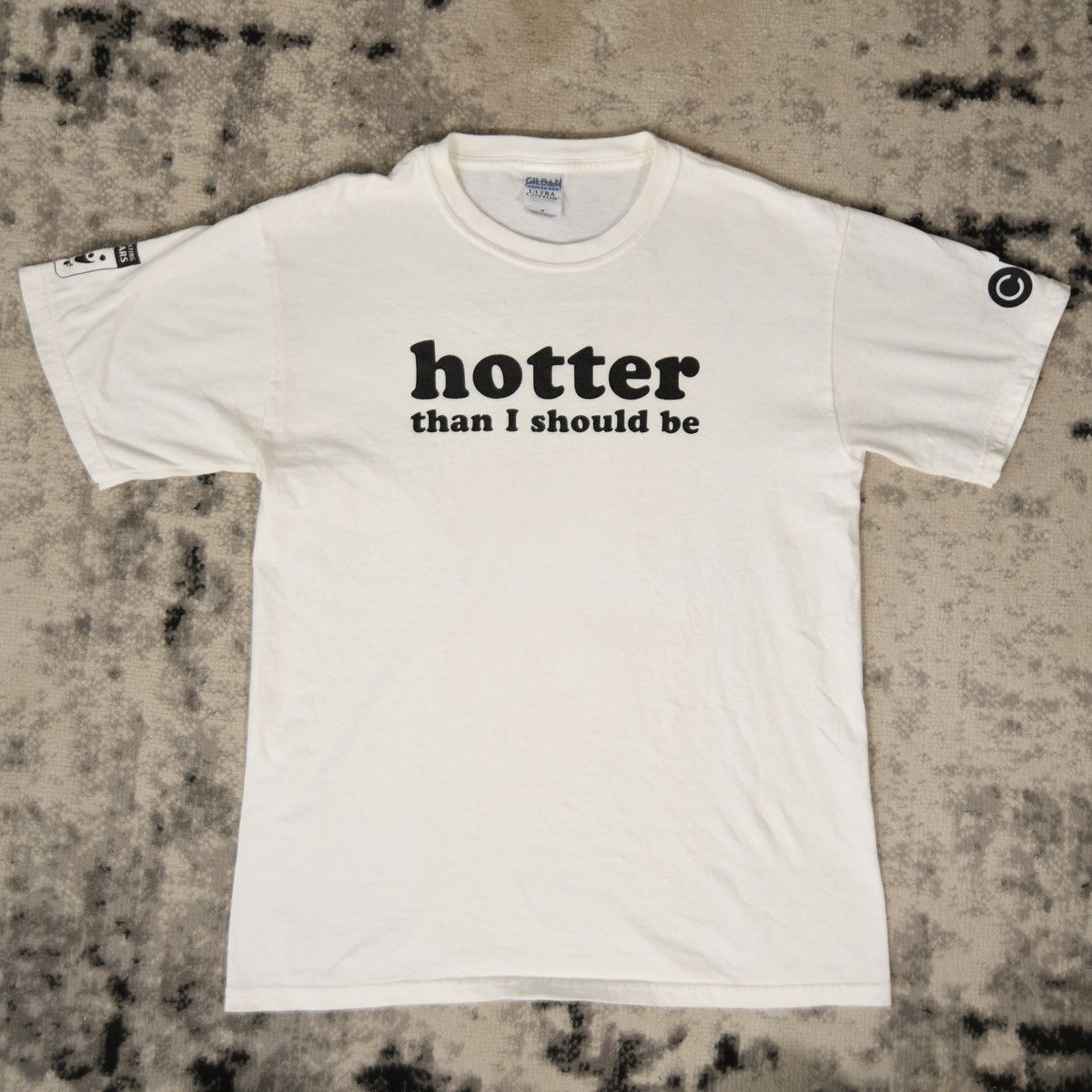 Gildan Vintage Hotter than I Should Be Marathon T-Shirt Size US M / EU 48-50 / 2 - 1 Thumbnail