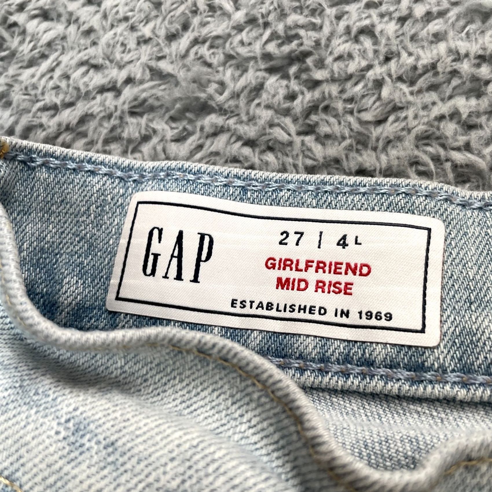 Gap Gap Jeans Womens 27 Blue Girlfriend Straight Leg Mid Rise Cotton Logo Frayed Hem Jeans Size 30" / US 8 / IT 44 - 3 Thumbnail