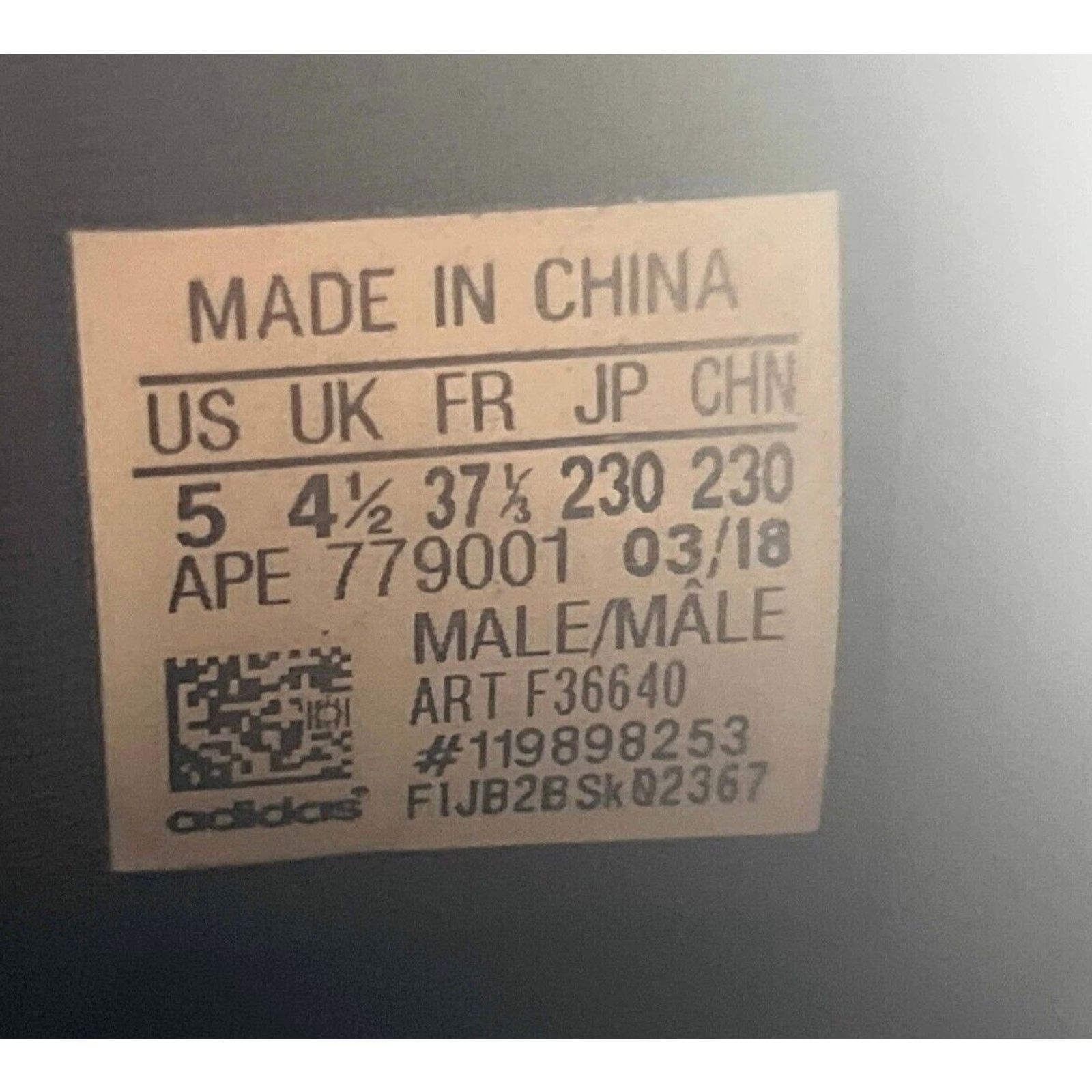 Adidas Size 5 - adidas Yeezy 500 Low Utility Black Size US 5 / EU 37 - 6 Thumbnail