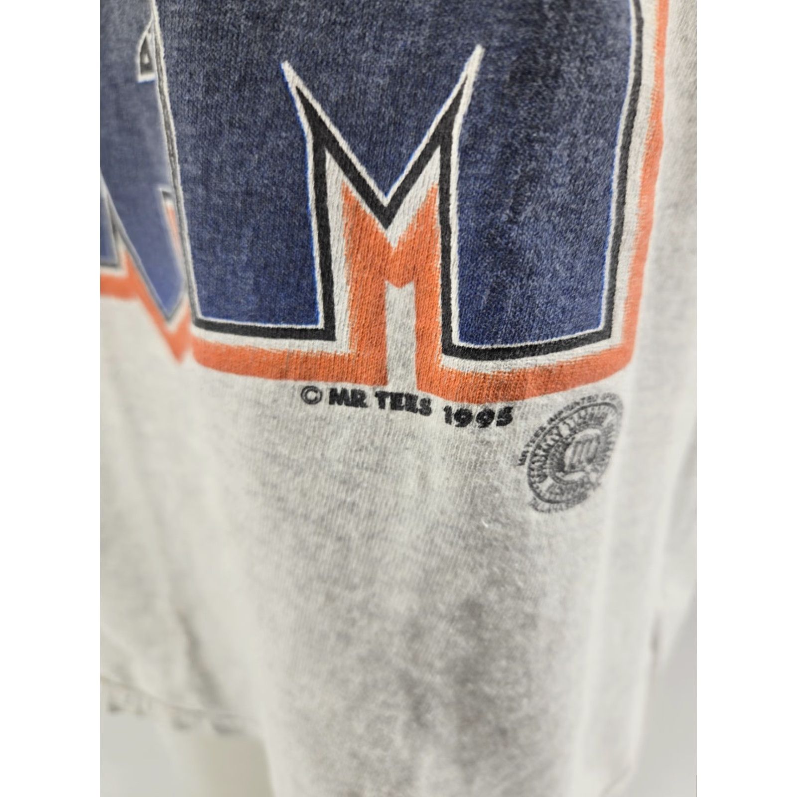 Vintage VINTAGE AGED MR Tees 1995 Auburn Football Tee Large Gray Cotton T-Shirt Men Short Sleeve Vintage Football 90s College DBL Sided Single-Stitch Size US L / EU 52-54 / 3 - 4 Thumbnail