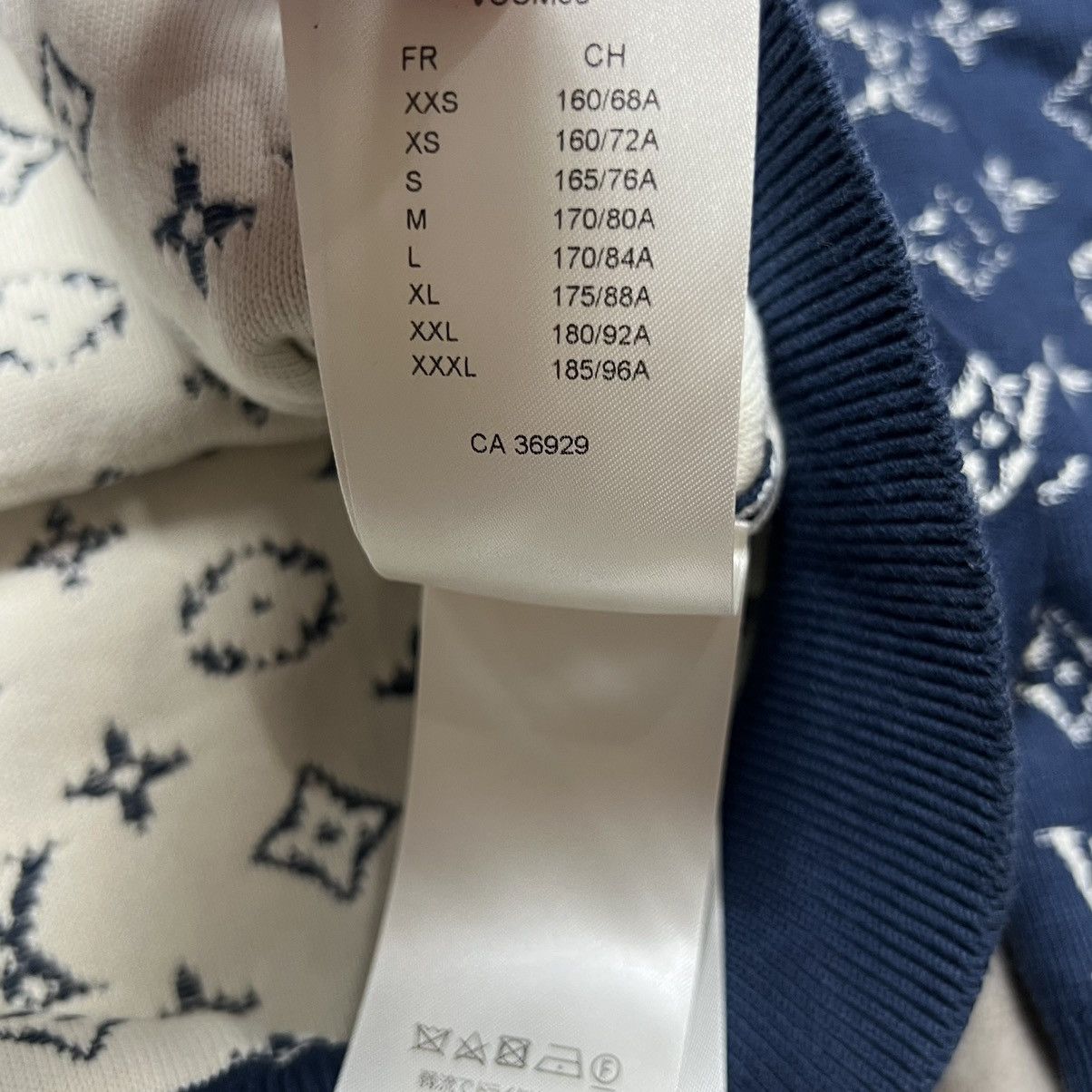 Louis Vuitton Louis Vuitton Gradation Monogram Knit Sweater Size US M / EU 48-50 / 2 - 7 Thumbnail