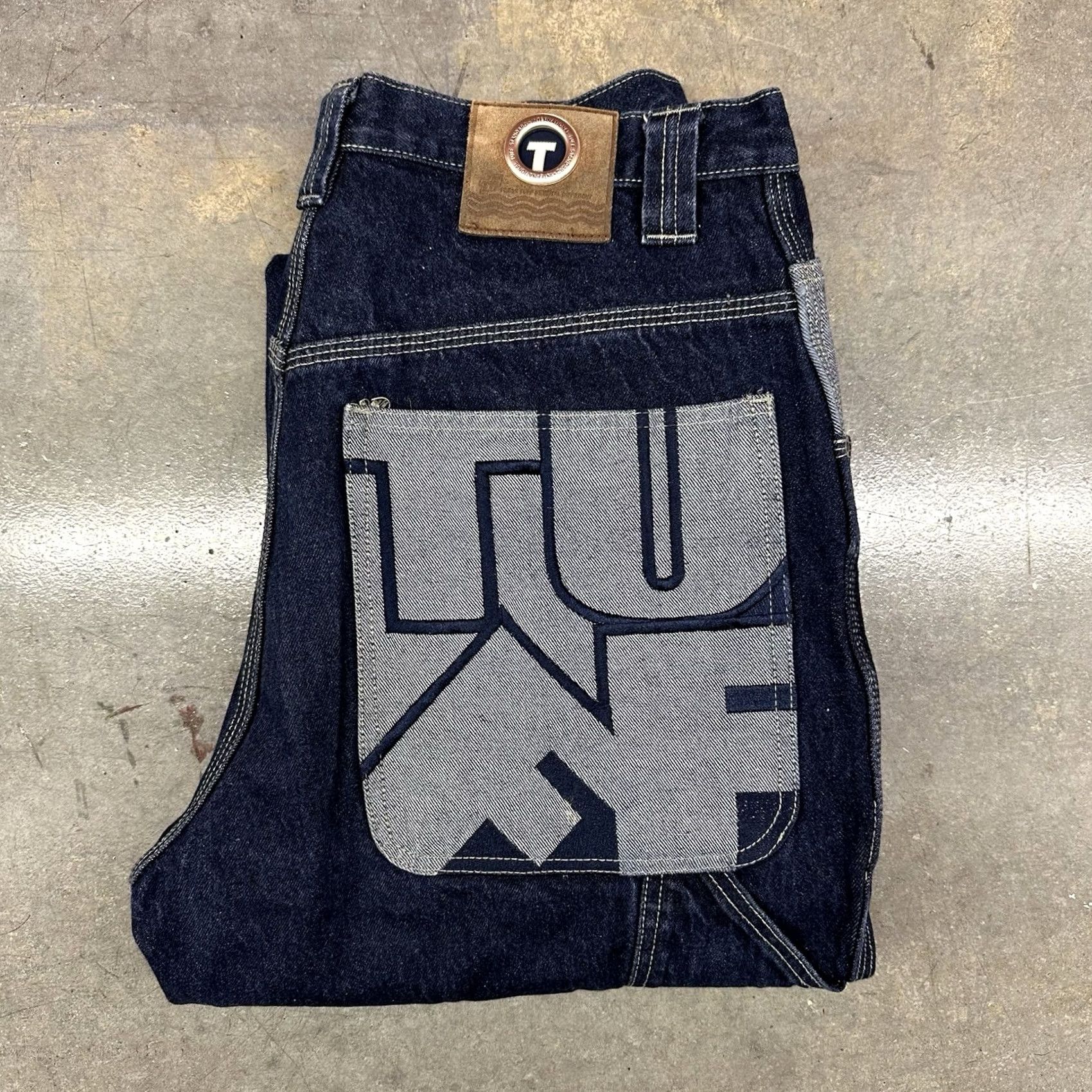 Denime VINTAGE TUFF Denim Carpenter Jeans Men’s 32 X 32 Embroidered Baggy 90s Grunge Hip Hop Size US 32 / EU 48 - 2 Thumbnail