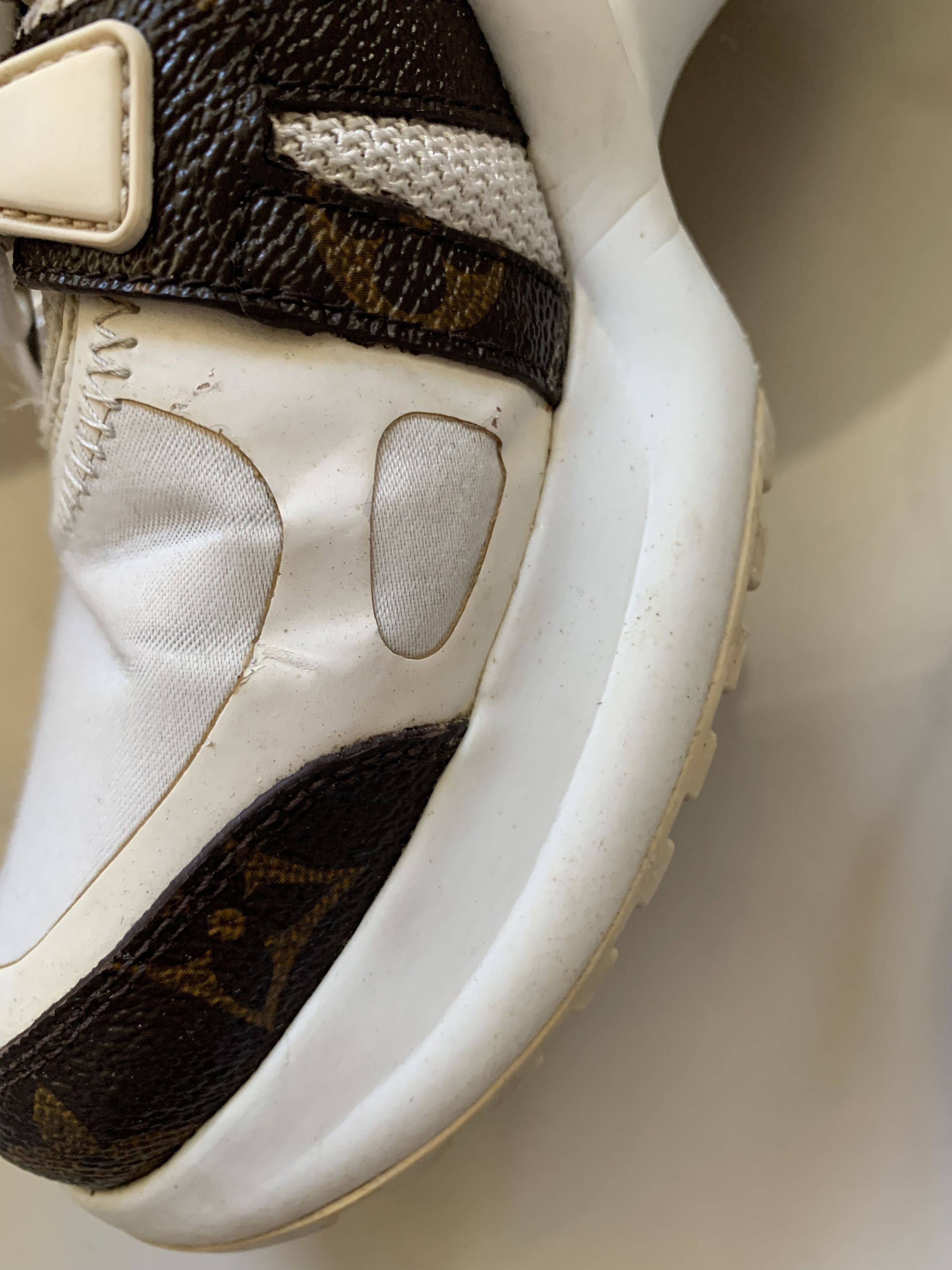 Louis Vuitton Authentic Louis Vuitton Archlight Sneakers 37 Size US 6.5 / IT 36.5 - 13 Thumbnail