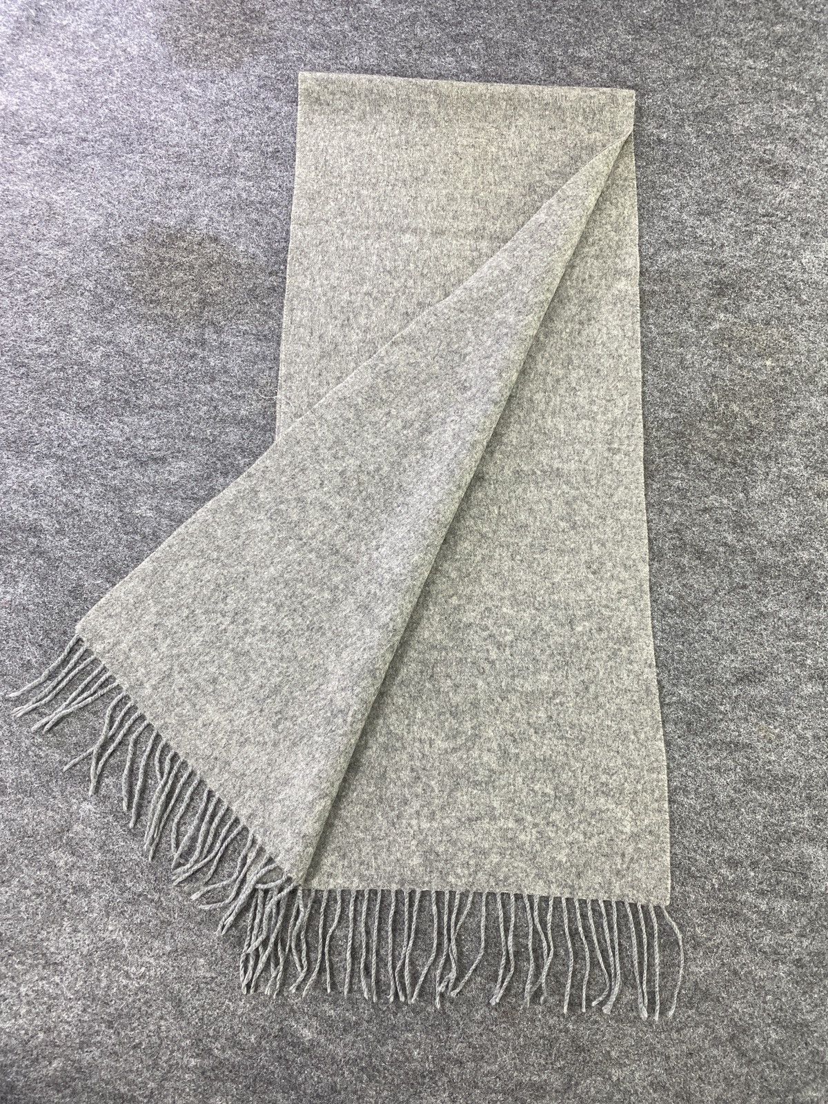 Calvin Klein Calvin Klein Scarf / Muffler / Neckwear -T583 Size ONE SIZE - 4 Thumbnail