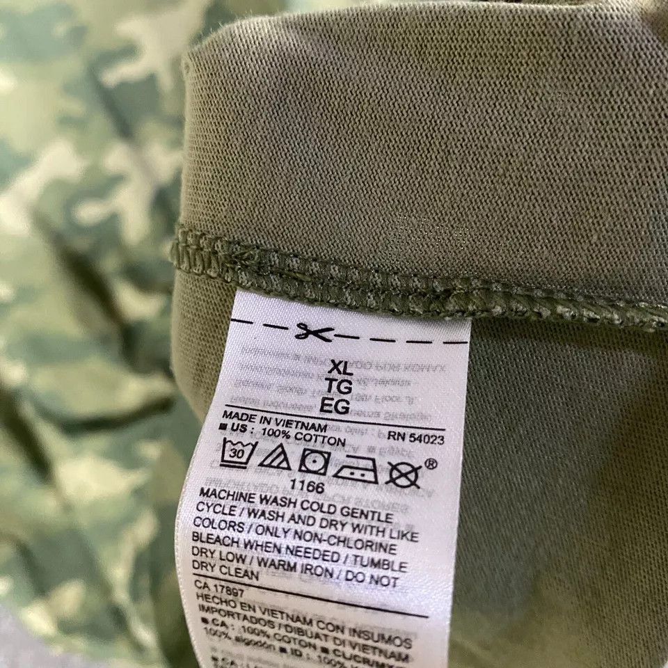Old Navy Old Navy Blouse Women's XL Blouson Camouflage Short Sleeve Size XL / US 12-14 / IT 48-50 - 6 Thumbnail