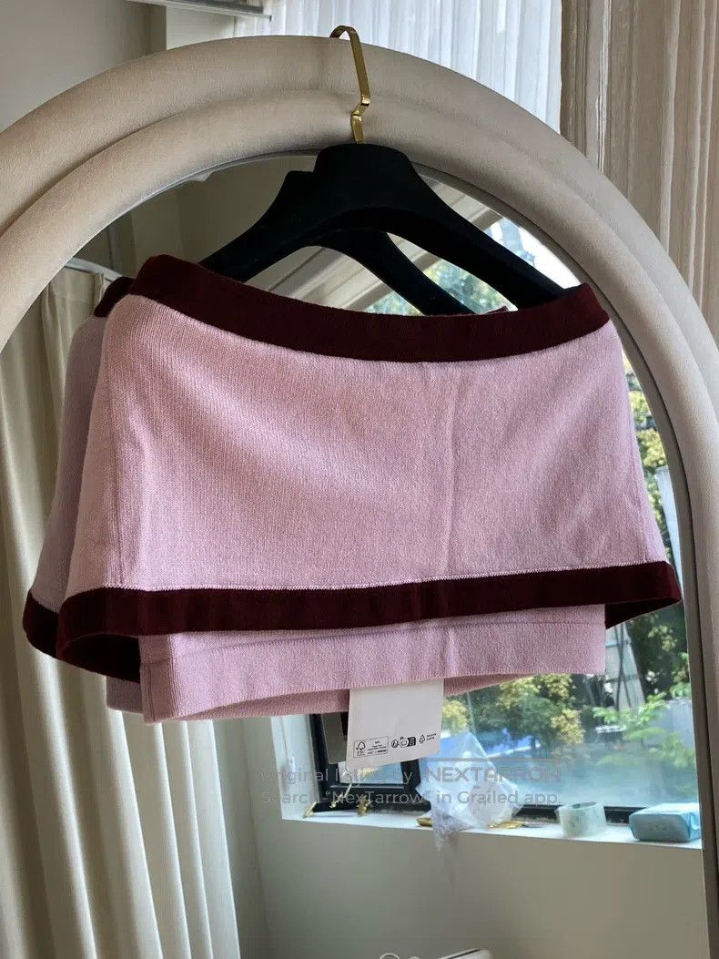 Chanel Chanel 25-year-old pink knitted vest Size XS / US 0-2 / IT 36-38 - 2 Thumbnail