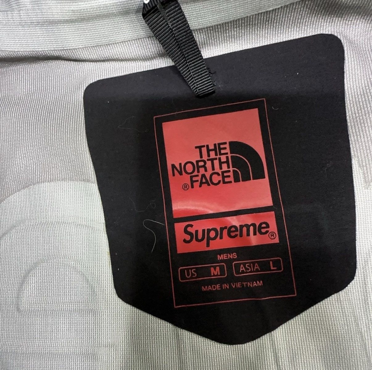 Supreme × The North Face Supreme The North Face Taped Seam Shell Jacket Size US M / EU 48-50 / 2 - 3 Thumbnail