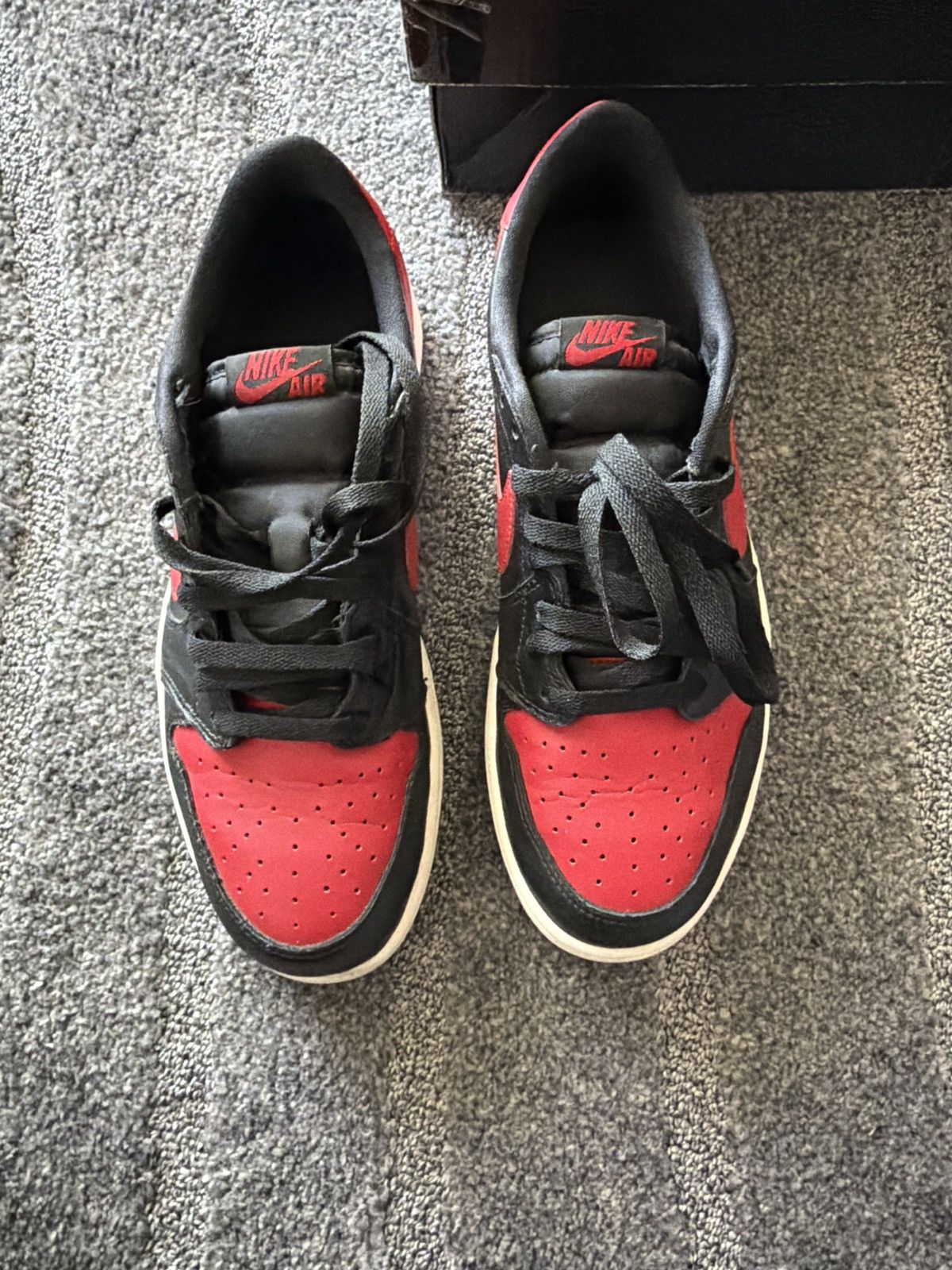 Nike 2015 bred 1 lows Size US 10 / EU 43 - 8 Thumbnail