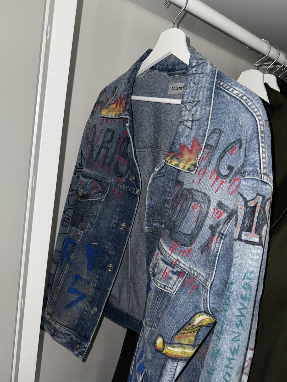 Balenciaga Balenciaga Oversized Graffiti Jacket Size XS / US 0-2 / IT 36-38 - 1 Thumbnail