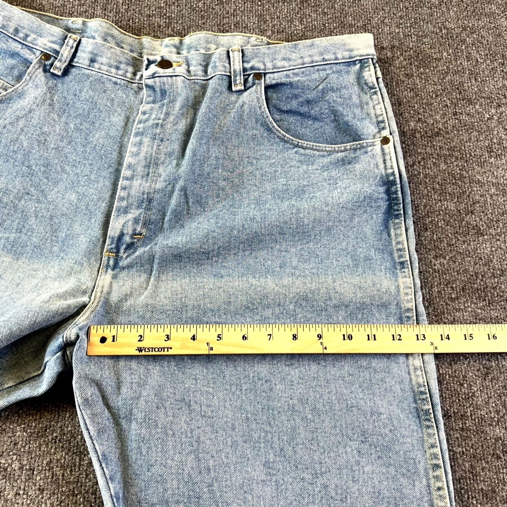 Wrangler Wrangler Jeans Mens 42x32 Blue Denim Light Wash 5-Pockets Zip Fly Outdoor Skater Jeans Size US 42 / EU 58 - 5 Thumbnail