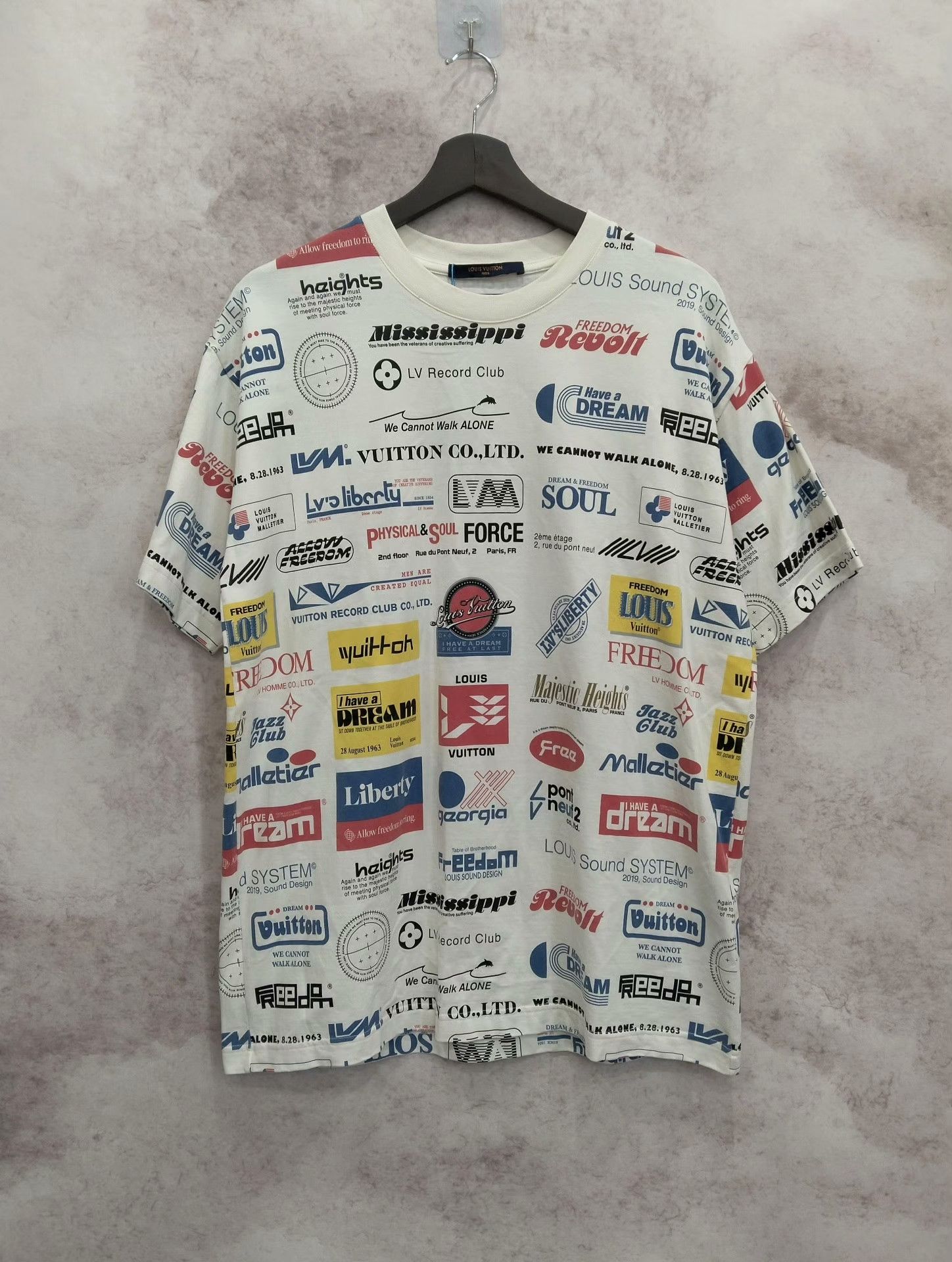 Louis Vuitton Louis Vuitton T-Shirt M Men Size US M / EU 48-50 / 2 - 1 Thumbnail