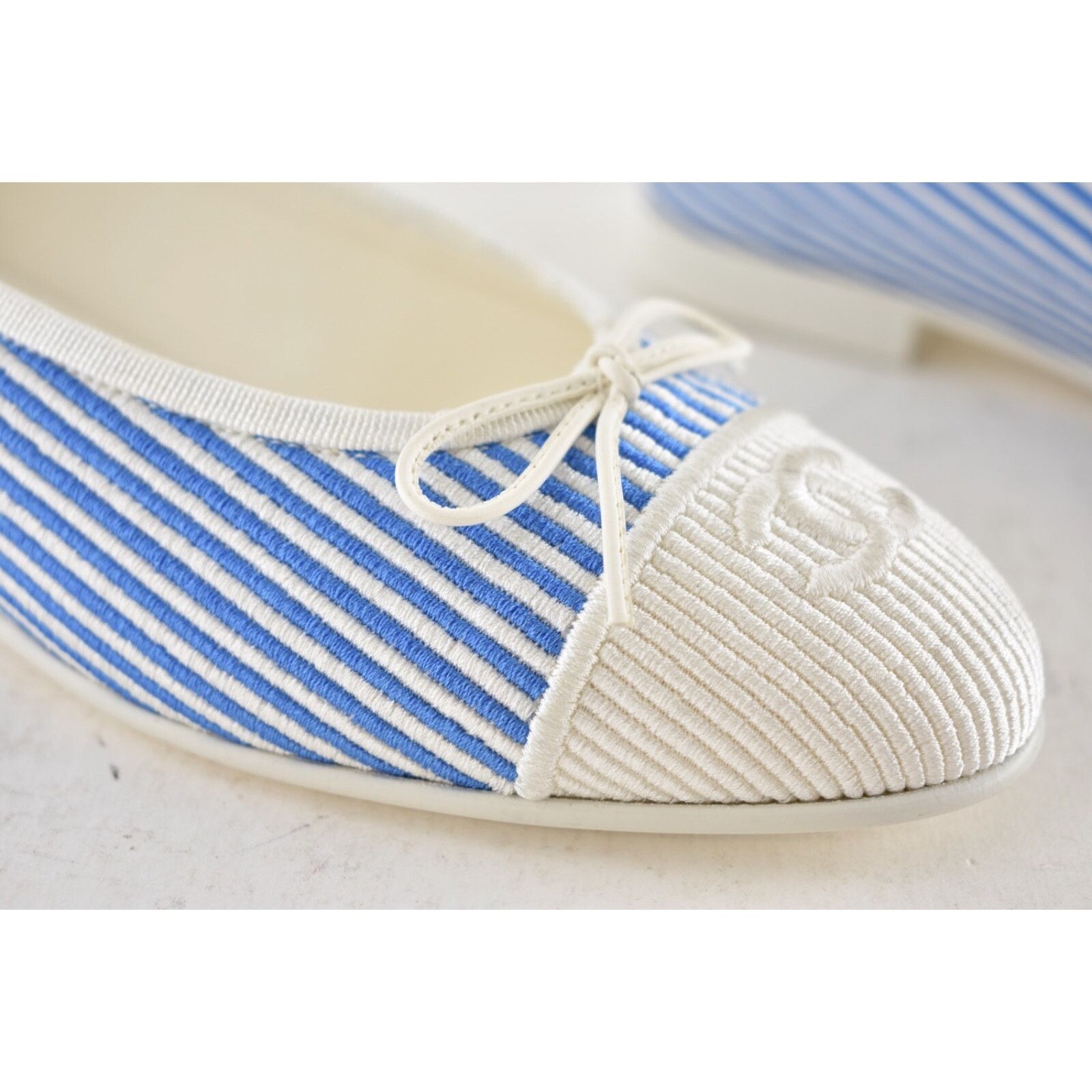 Chanel Chanel 24S Blue White Pinstripe Stripe CC Logo Bow Ballet Size US 7.5 / IT 37.5 - 5 Thumbnail
