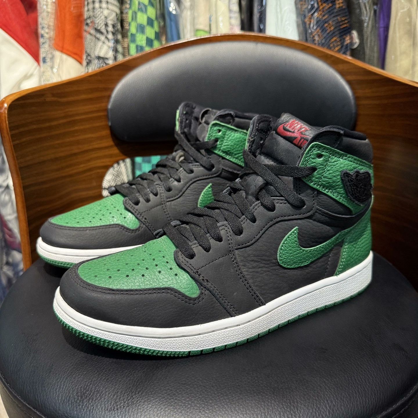 Nike Nike AJ1 Green Lowtop Sneakers 42 Men Size US 9 / EU 42 - 1 Thumbnail