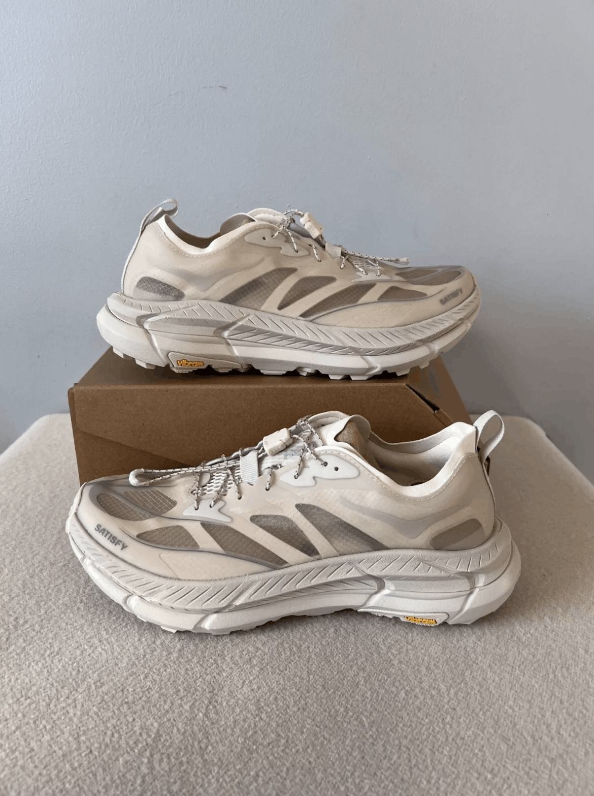 Hoka × Satisfy Satisfy Running Hoka One One Mafate Trail in Bone White Size US 9 / EU 42 - 2 Thumbnail