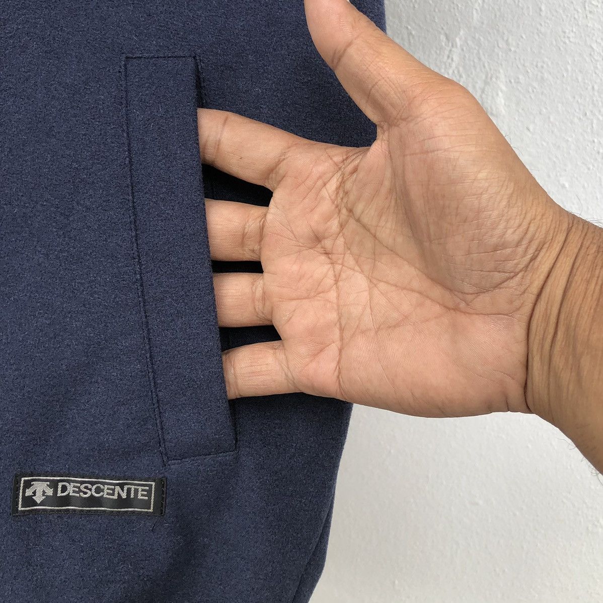 Vintage Vintage Basketball Reversible Wool VarsityJacket by DESCENTE Size US L / EU 52-54 / 3 - 7 Thumbnail