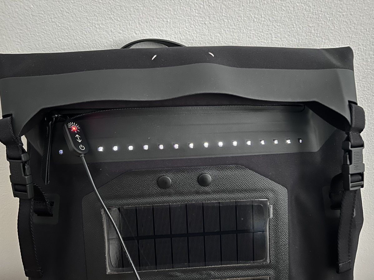 Maison Margiela $1.8K solar-powered device-charging waterproof backpack, IT Size ONE SIZE - 3 Thumbnail