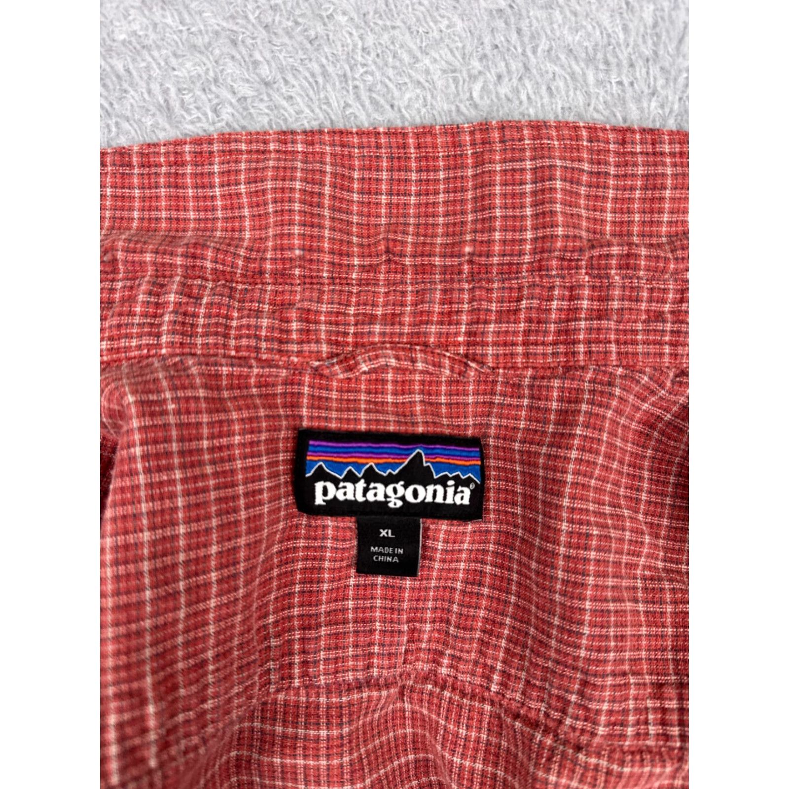 Patagonia VINTAGEPatagonia Shirt Mens XL Red Plaid Button-Up Back Step Shirt Cotton READ Size US XL / EU 56 / 4 - 4 Thumbnail