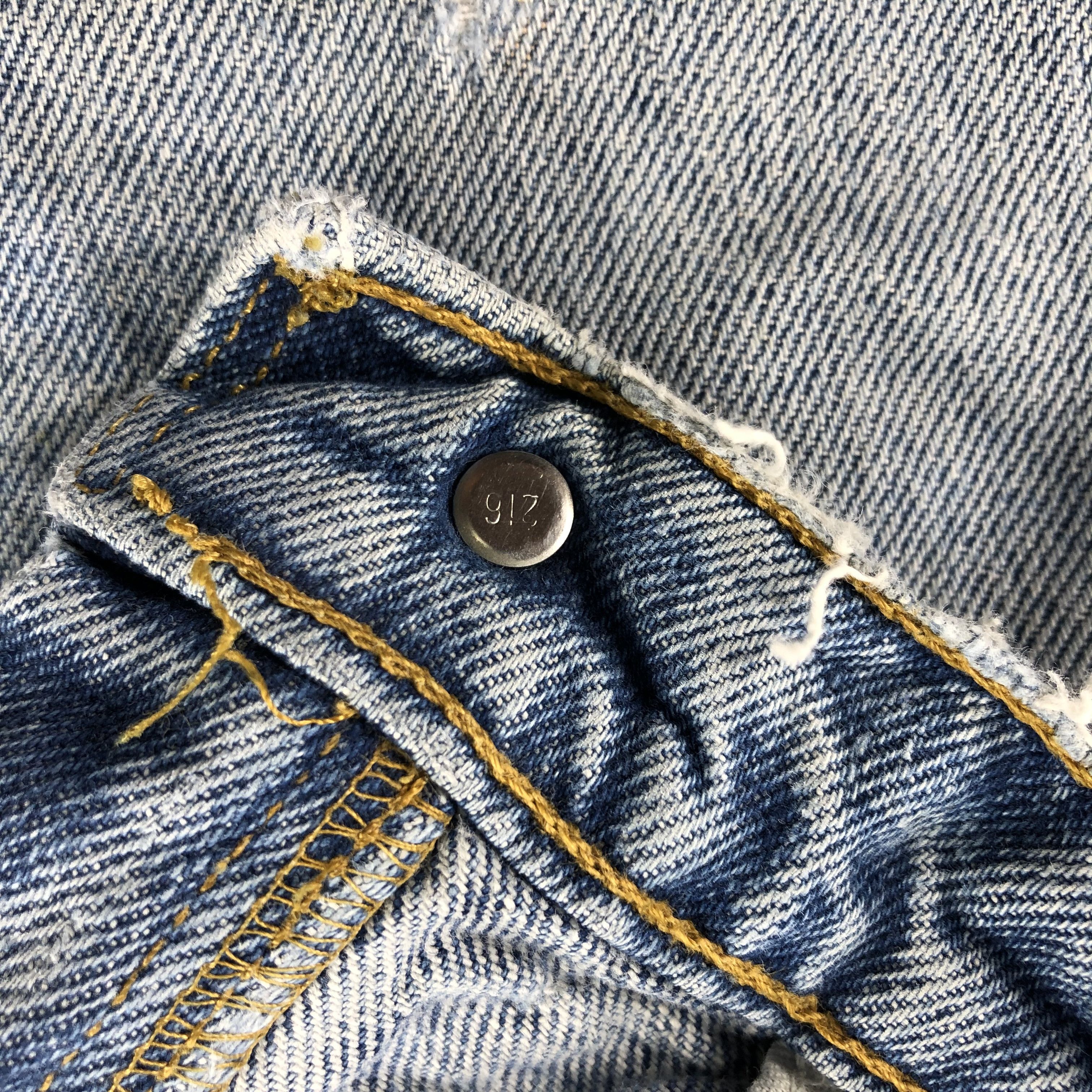Levi's Vintage 90s Levis 619 Jeans Faded Blue Denim KJ1040 Size US 28 / EU 44 - 17 Thumbnail