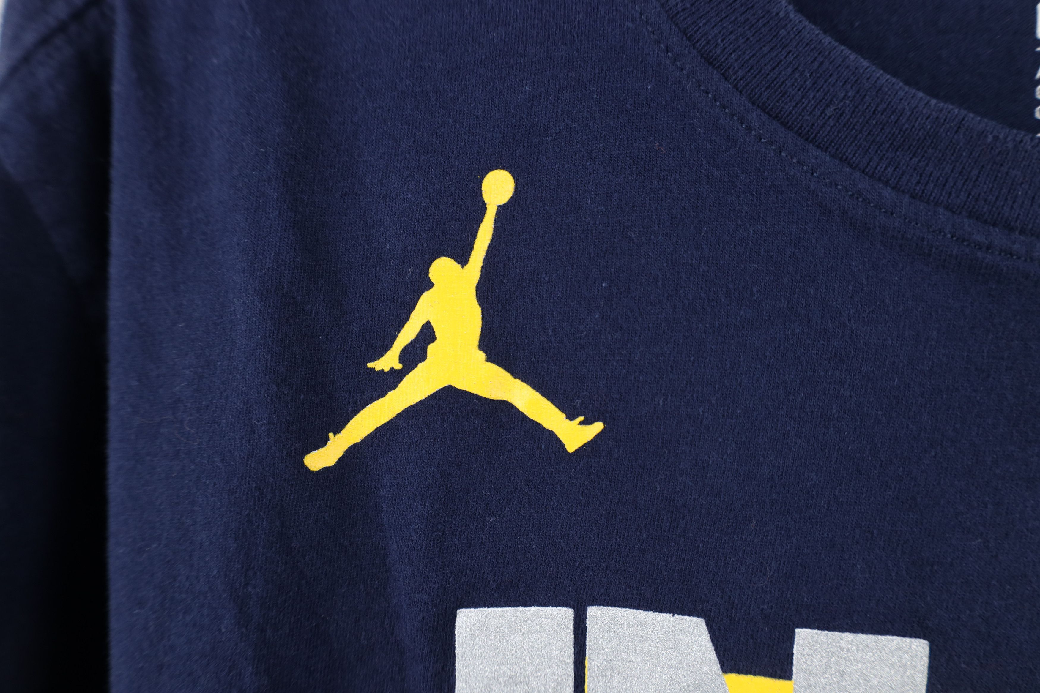 Nike Nike Air Jordan University of Michigan Basketball T-Shirt Size US L / EU 52-54 / 3 - 5 Thumbnail