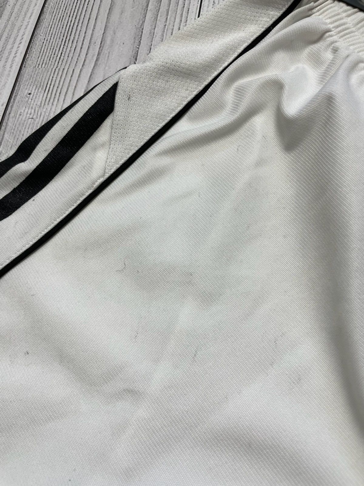 Adidas × Vintage Vintage adidas New Castle United soccer shorts size XL Size US 36 / EU 52 - 5 Thumbnail