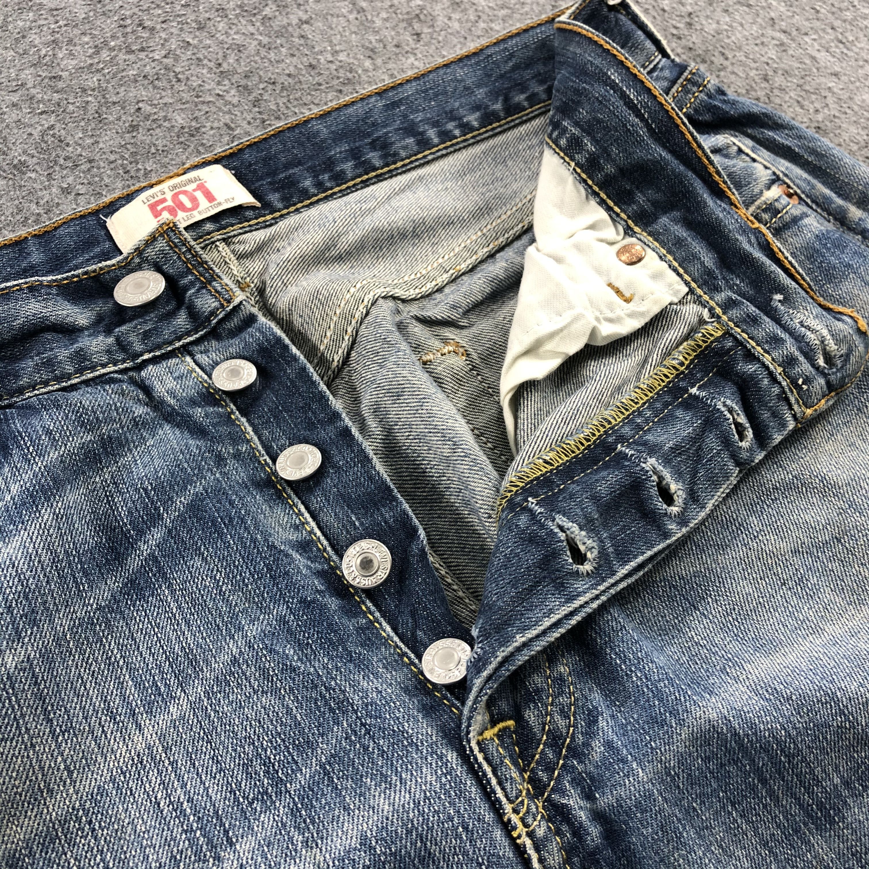 Levi's Vintage Levis 501 Denim Jeans-JM953 Size US 33 - 8 Thumbnail
