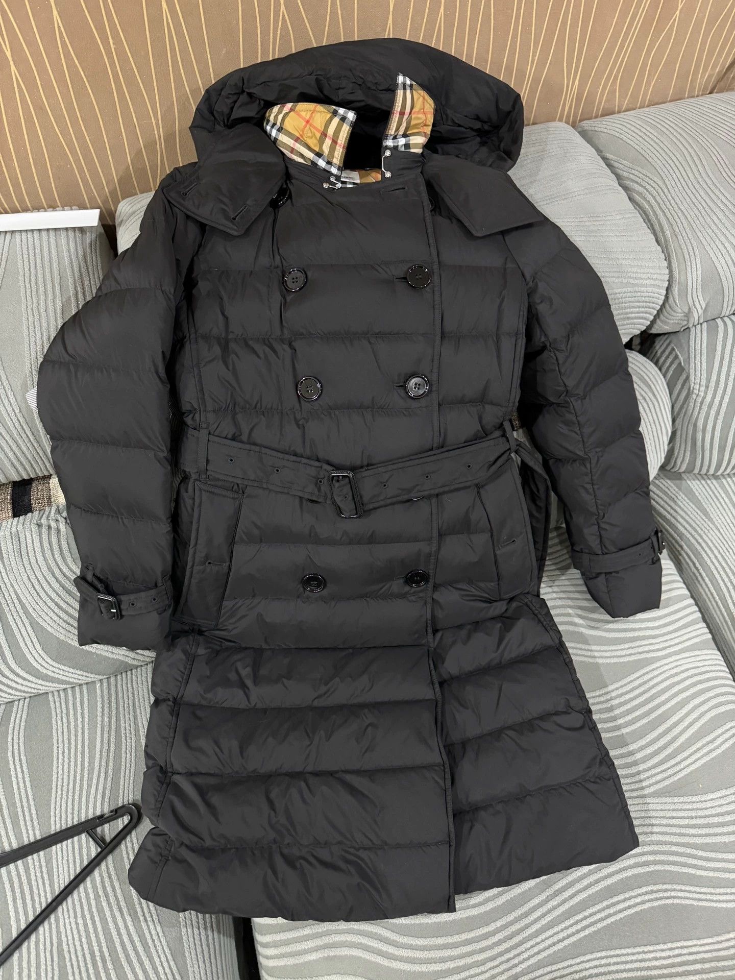 Burberry Burberry Puffer Jacket Like New Size S Size S / US 4 / IT 40 - 1 Thumbnail