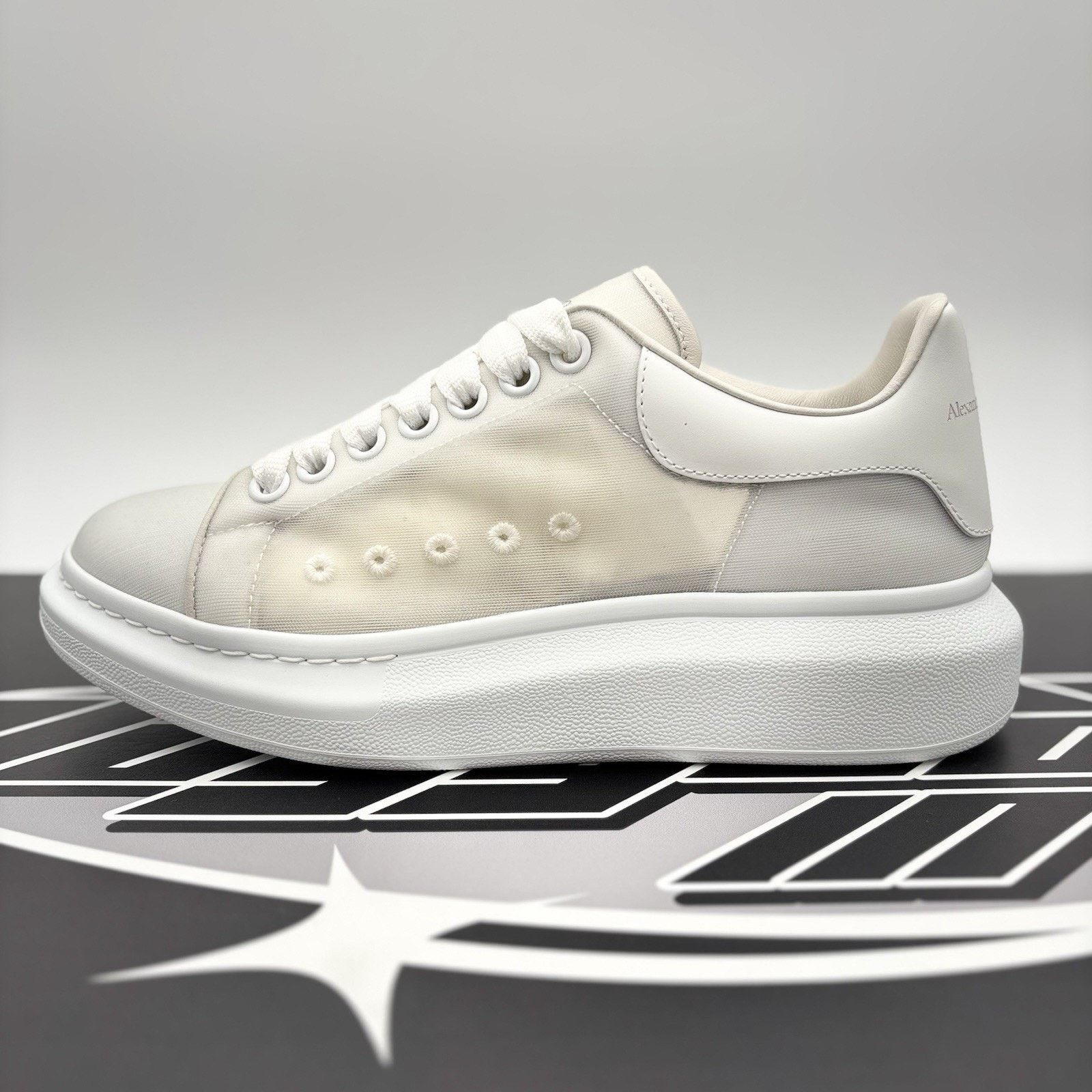 Alexander McQueen Alexander McQueen ‘ White Transparent ‘| EXCELLENT CONDITION Size US 7 / EU 40 - 11 Thumbnail