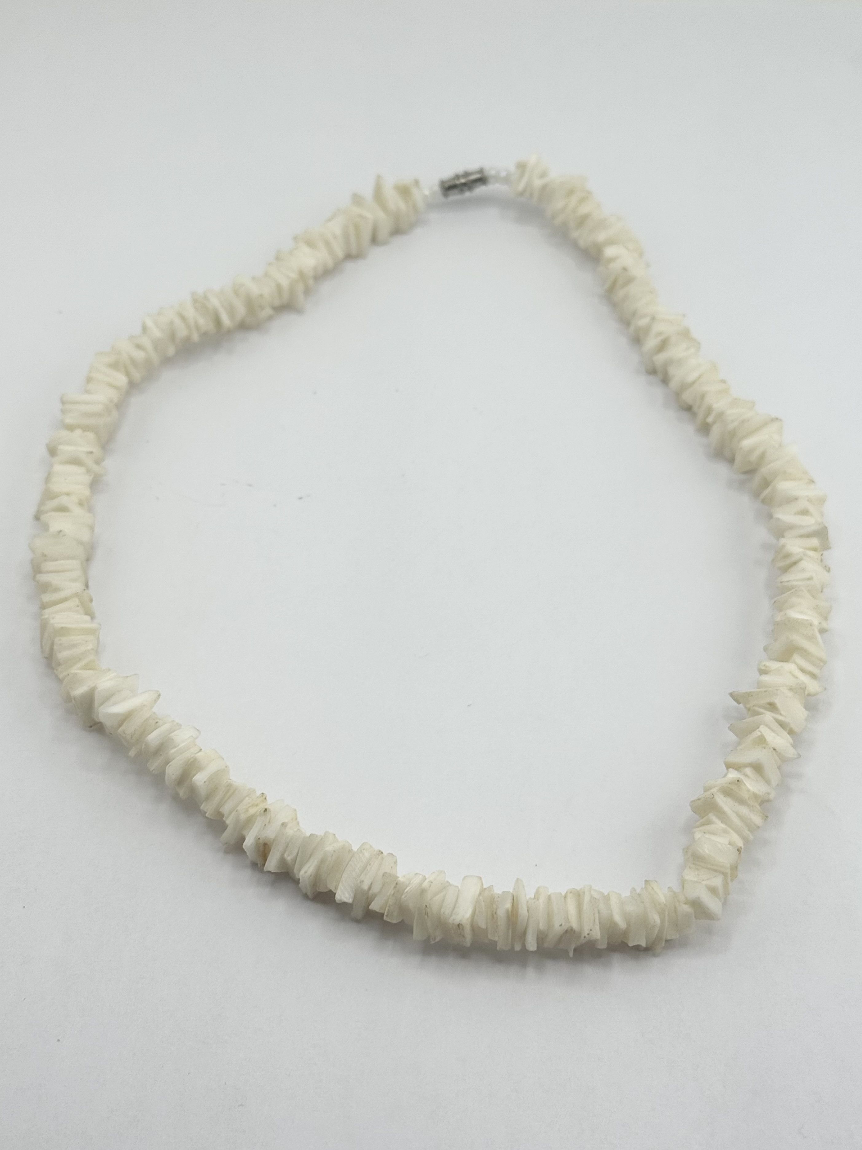 Vintage Vintage puka Shell collar beaded necklace Size ONE SIZE - 3 Thumbnail