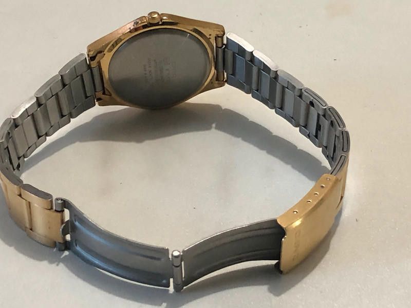 Casio casio black dial gold stainless steel watch Size ONE SIZE - 10 Thumbnail