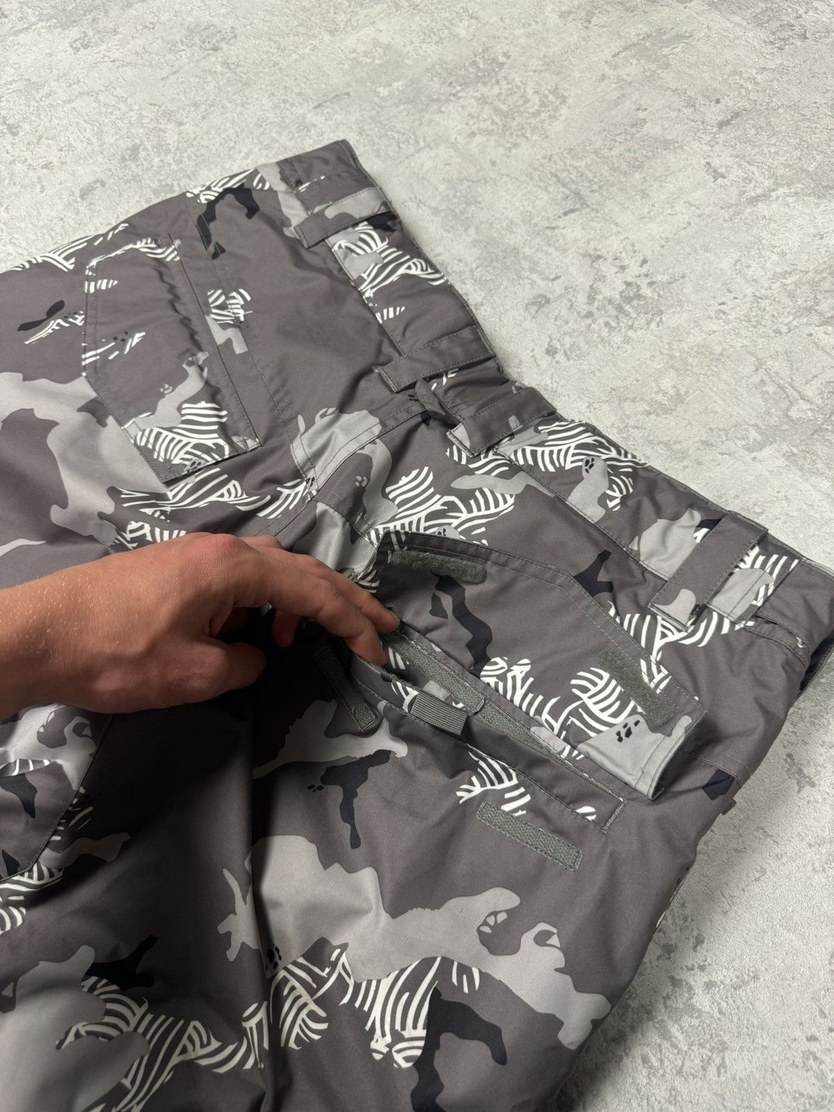 Quicksilver Quiksilver Utility Sherpa Printed Camo Ski Pants Size XL Size US 36 / EU 52 - 15 Thumbnail