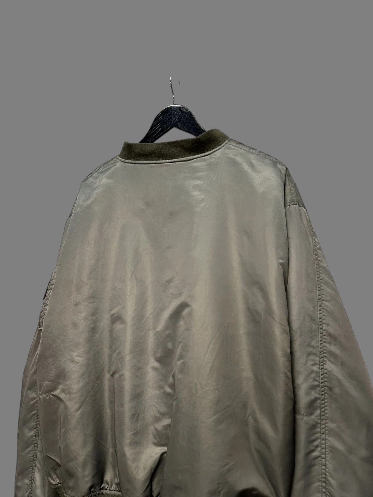 Le Grande Bleu (L.G.B.) MA1 CROPPED Military Green JACKET Oversized Bomber Vintage Size US XXL / EU 58 / 5 - 12 Thumbnail