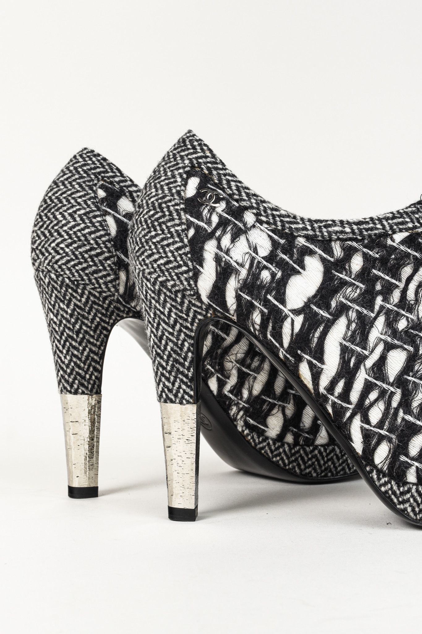 Chanel Chanel G27462 Wool Tweed Lace Up Silver Heel Booties Size US 9 / IT 39 - 9 Thumbnail