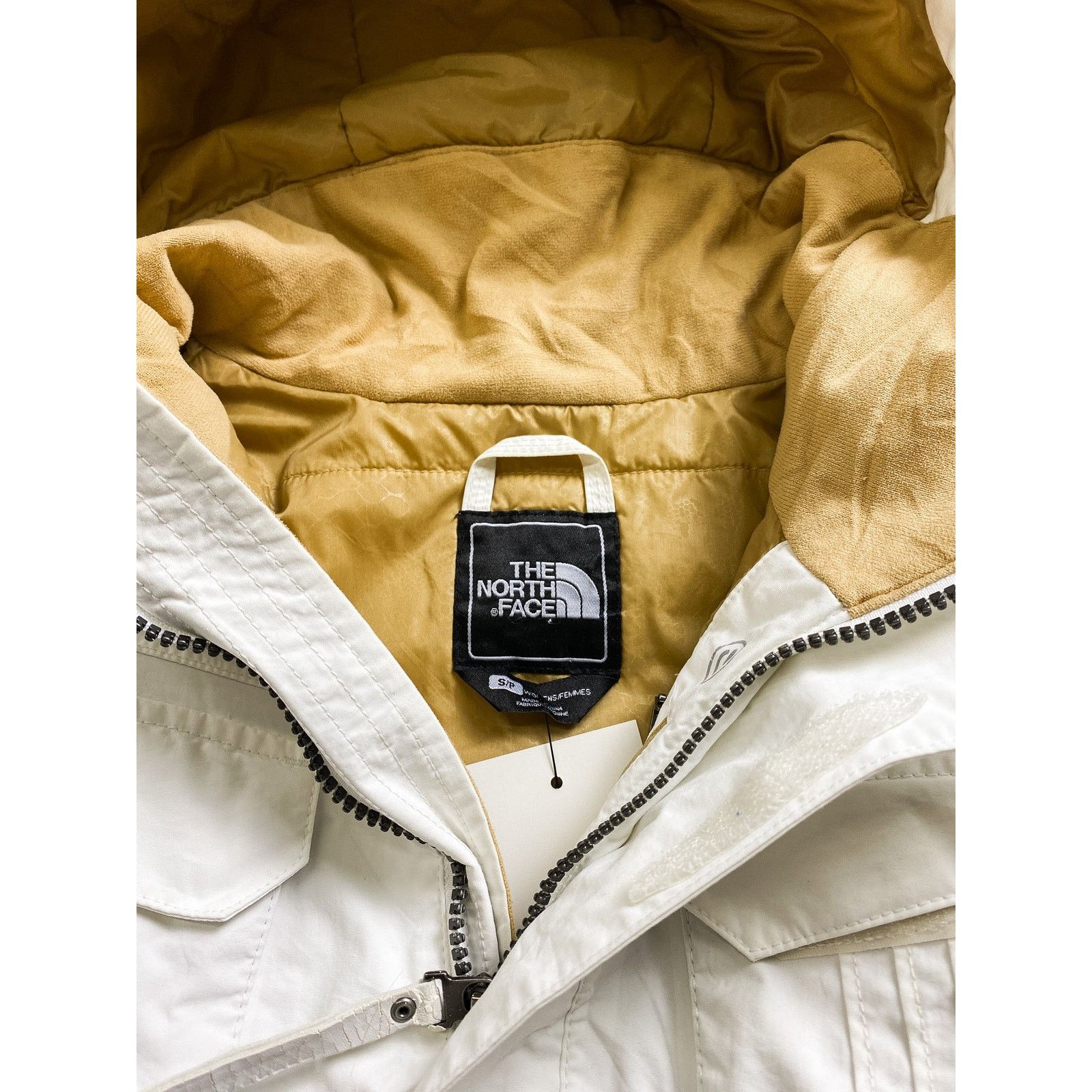 The North Face Vintage 00s The North Face White Jacket - Women's Small Size S / US 4 / IT 40 - 3 Thumbnail